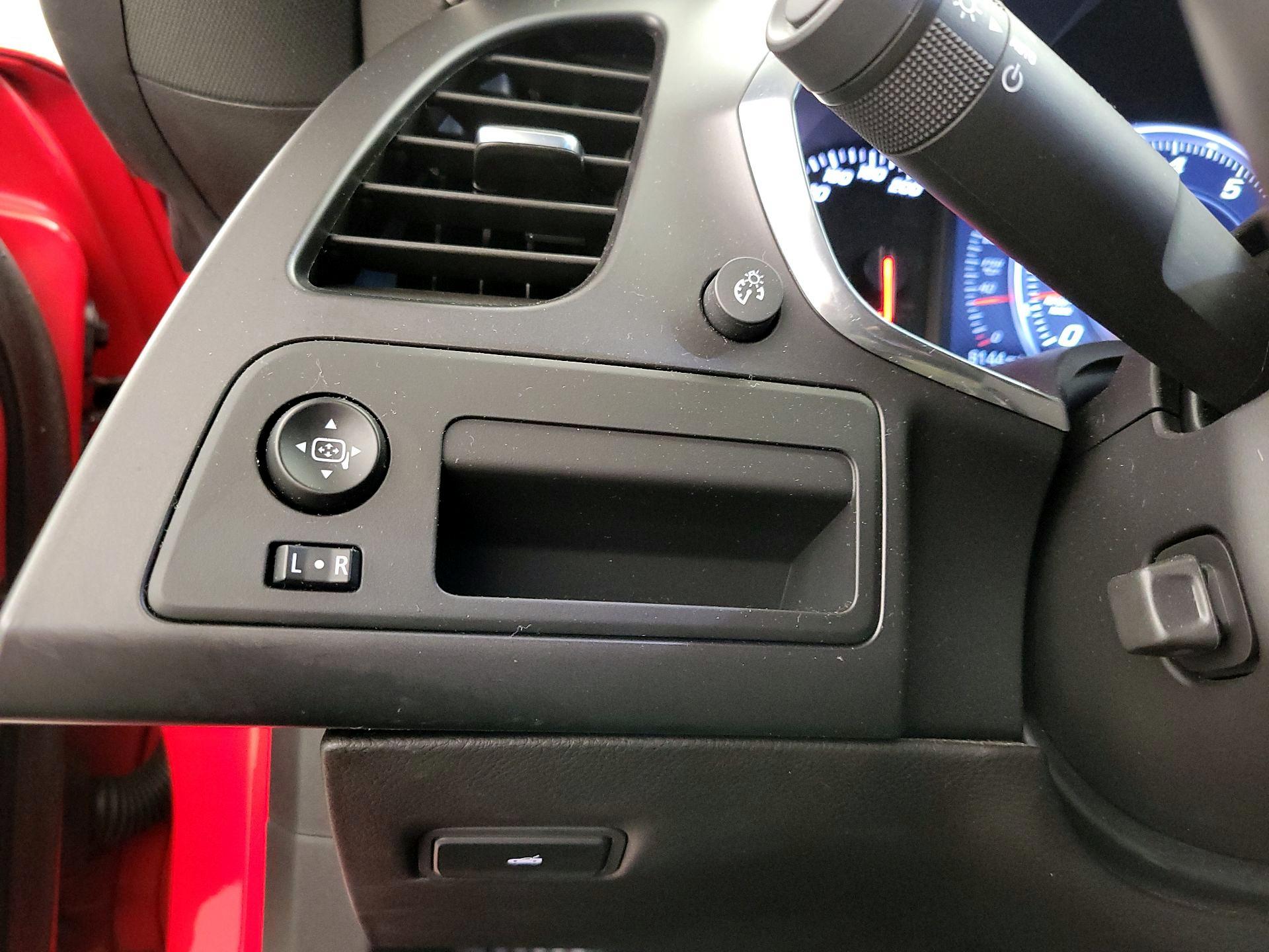 Thumbnail: 2015 Chevrolet Corvette - 13