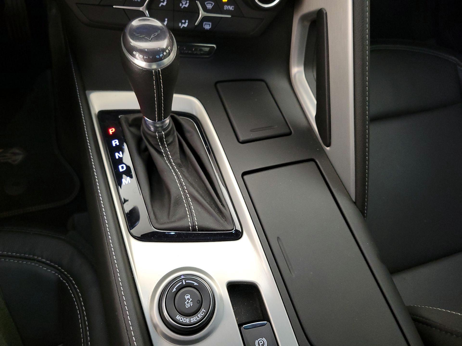 Thumbnail: 2015 Chevrolet Corvette - 17