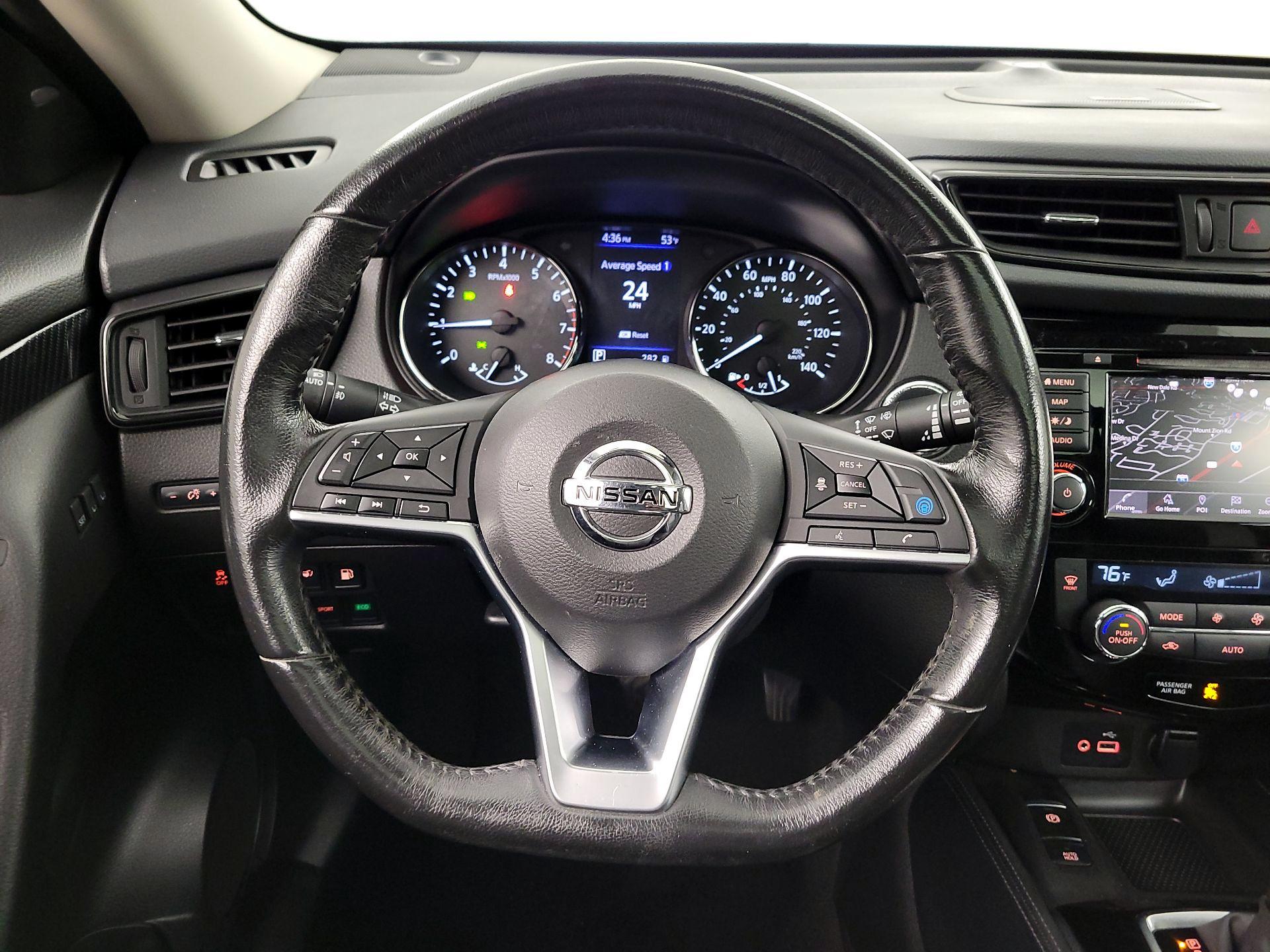 Thumbnail: 2018 Nissan Rogue - 10