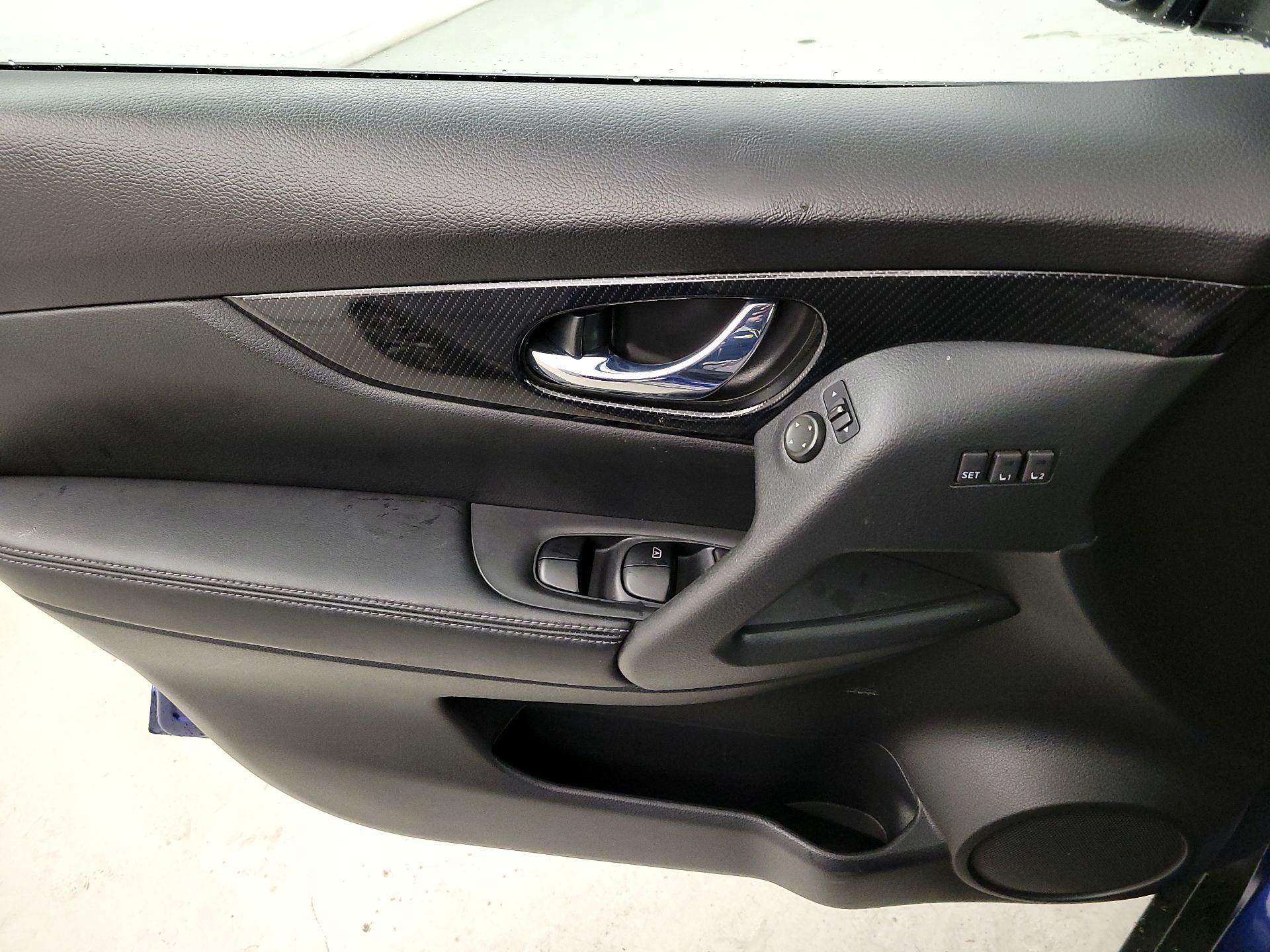 Thumbnail: 2018 Nissan Rogue - 12