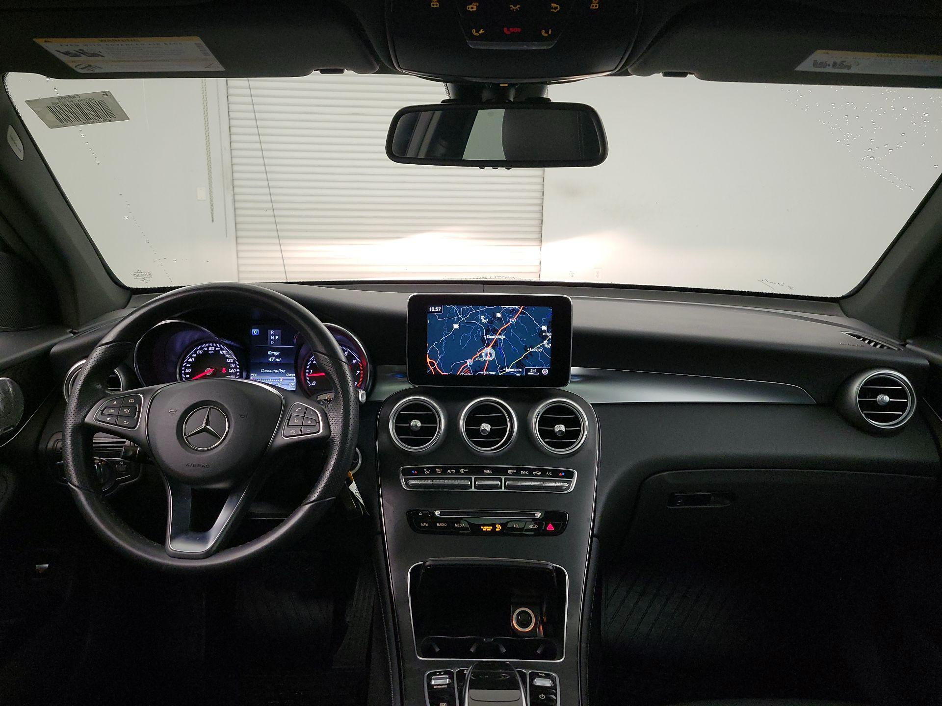 Thumbnail: 2017 Mercedes-Benz GLC - 9