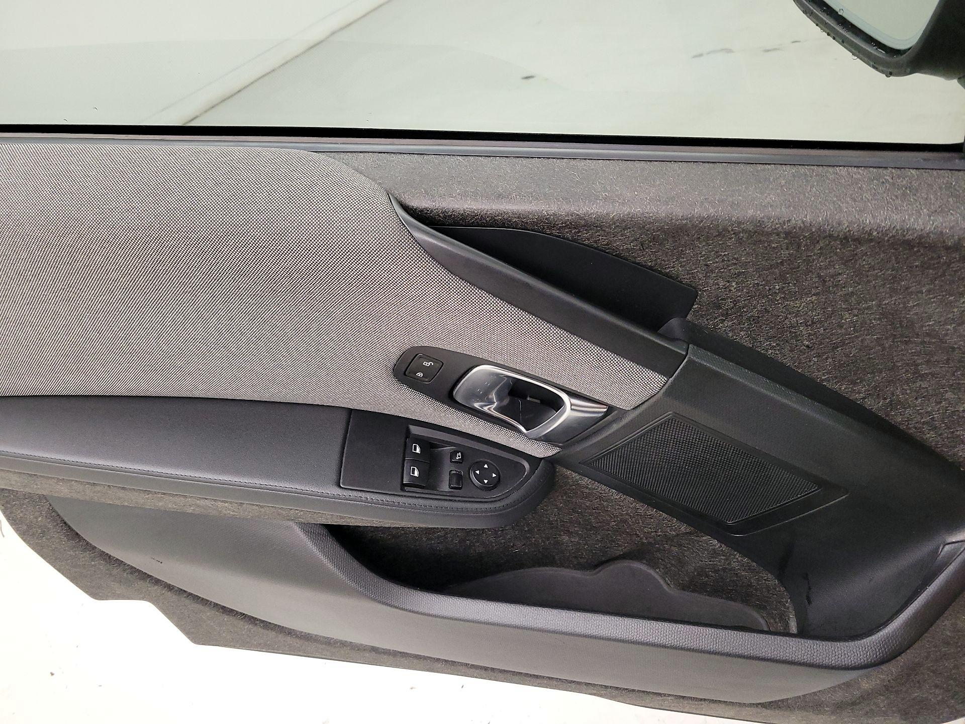 Thumbnail: 2019 BMW i3 - 12