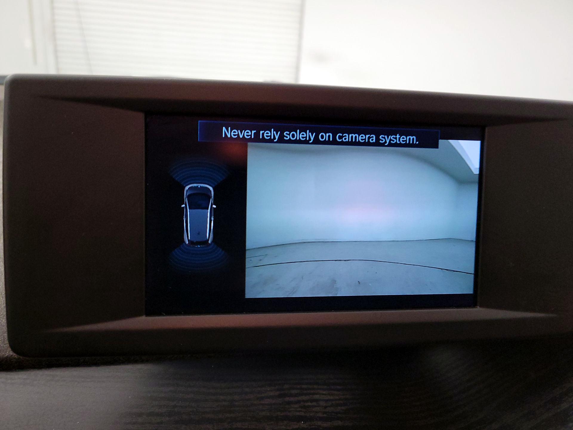 Thumbnail: 2019 BMW i3 - 15