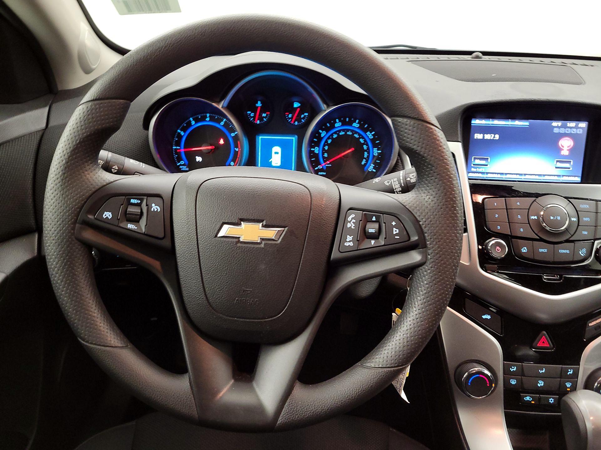 Thumbnail: 2016 Chevrolet Cruze - 10