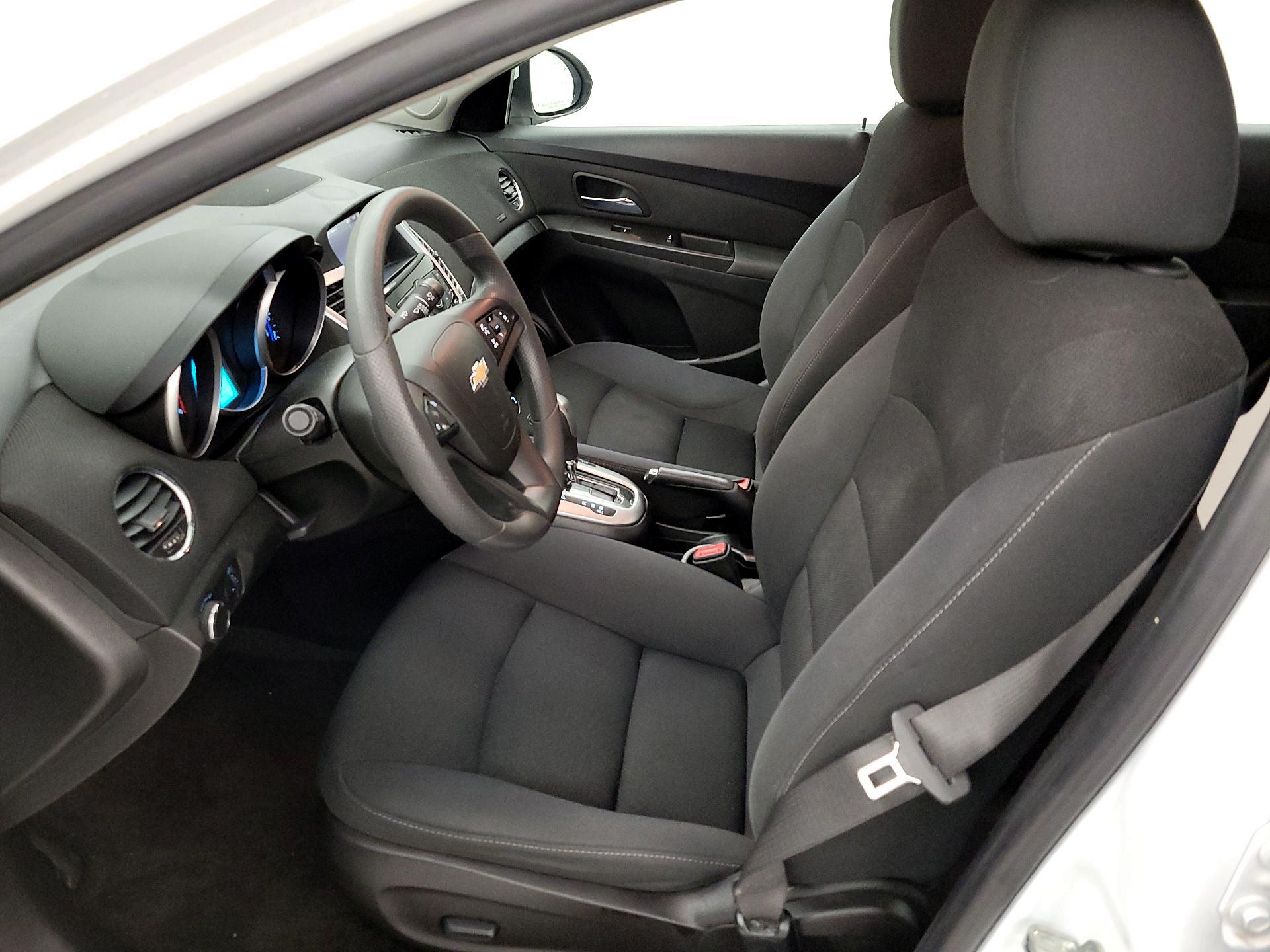 Thumbnail: 2016 Chevrolet Cruze - 11