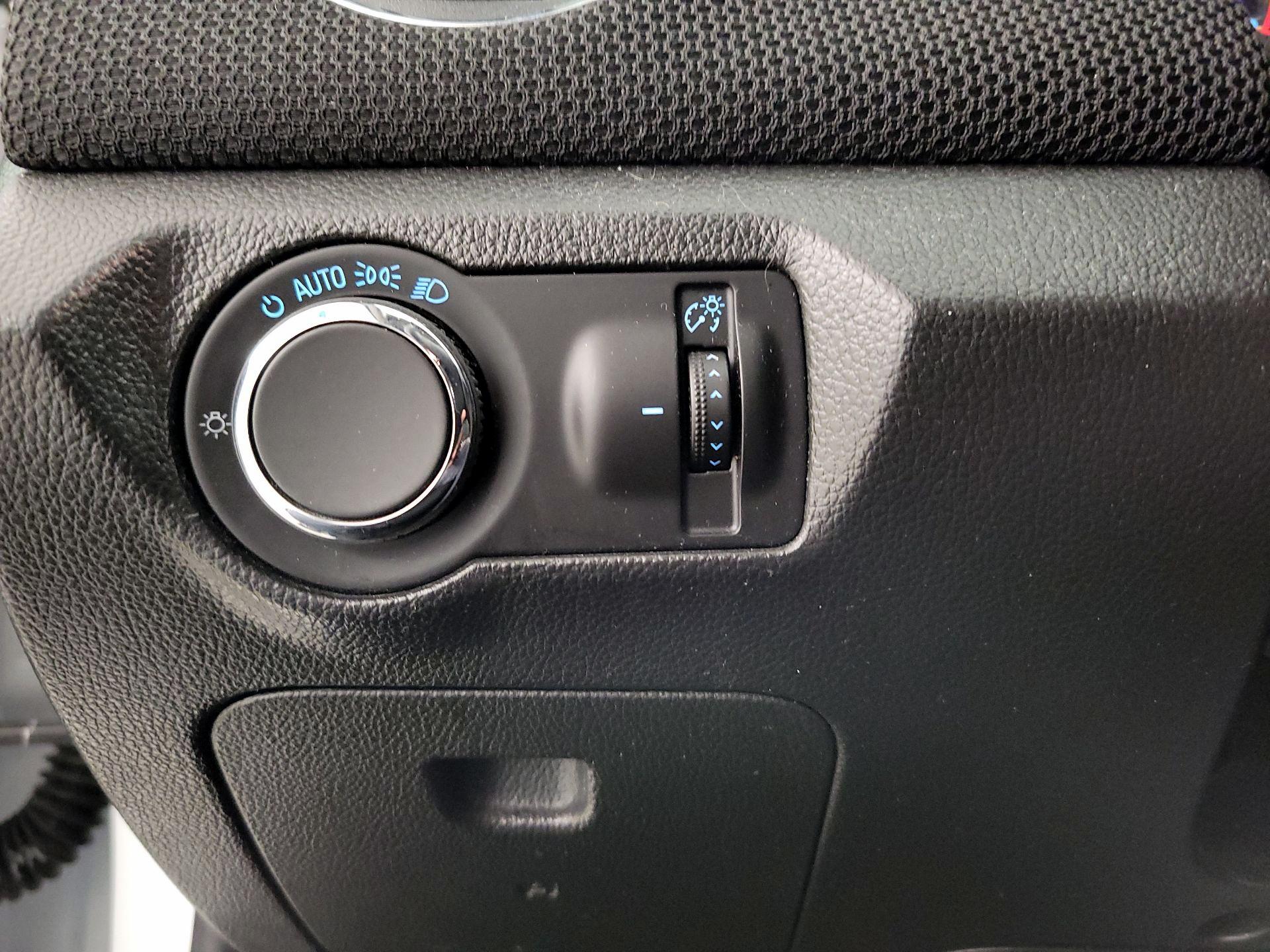 Thumbnail: 2016 Chevrolet Cruze - 13