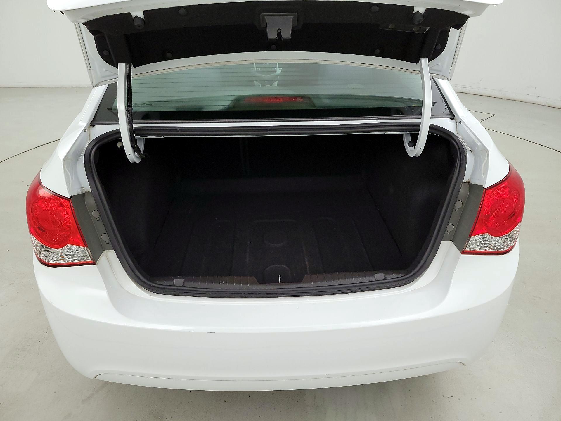 Thumbnail: 2016 Chevrolet Cruze - 20