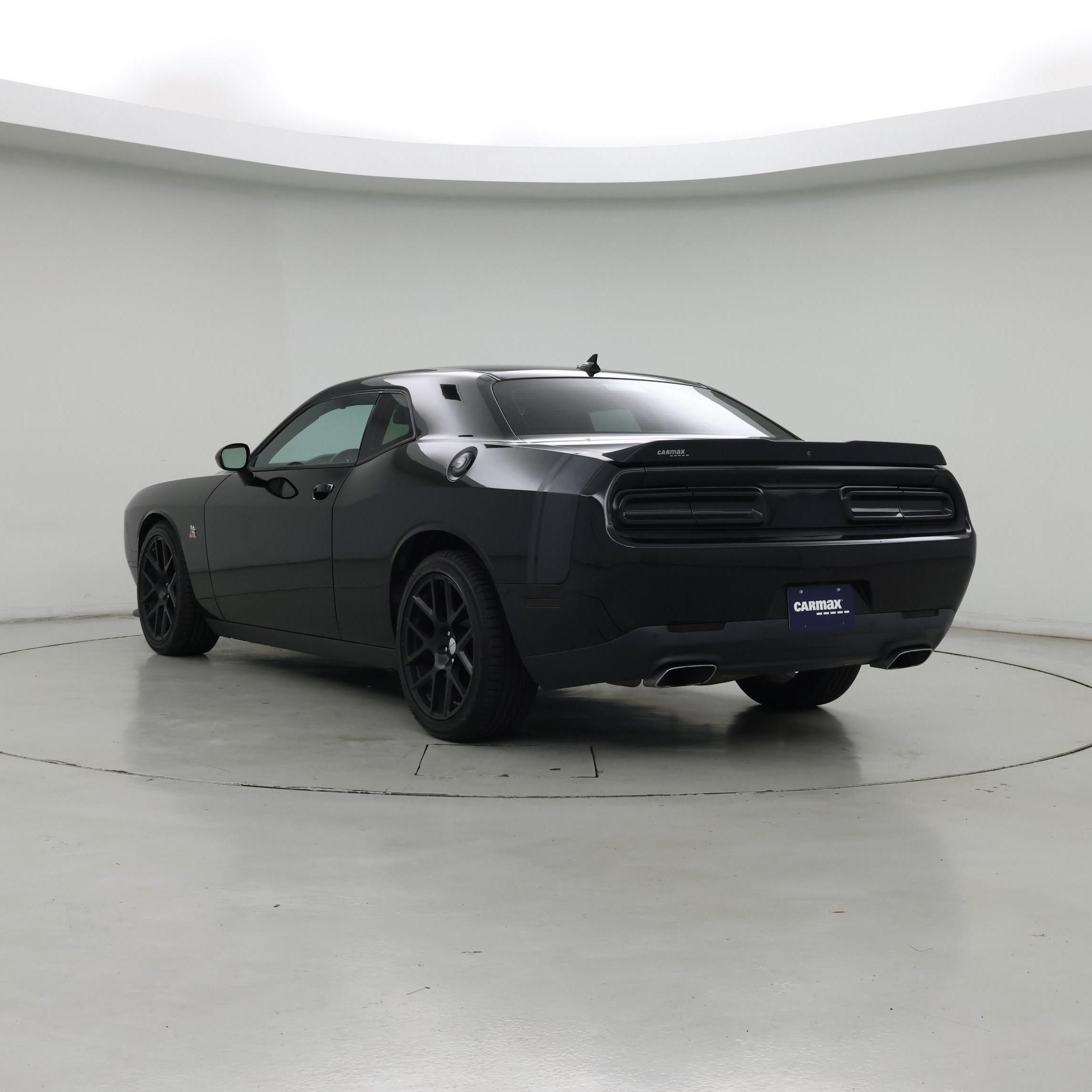 Thumbnail: 2015 Dodge Challenger - 2