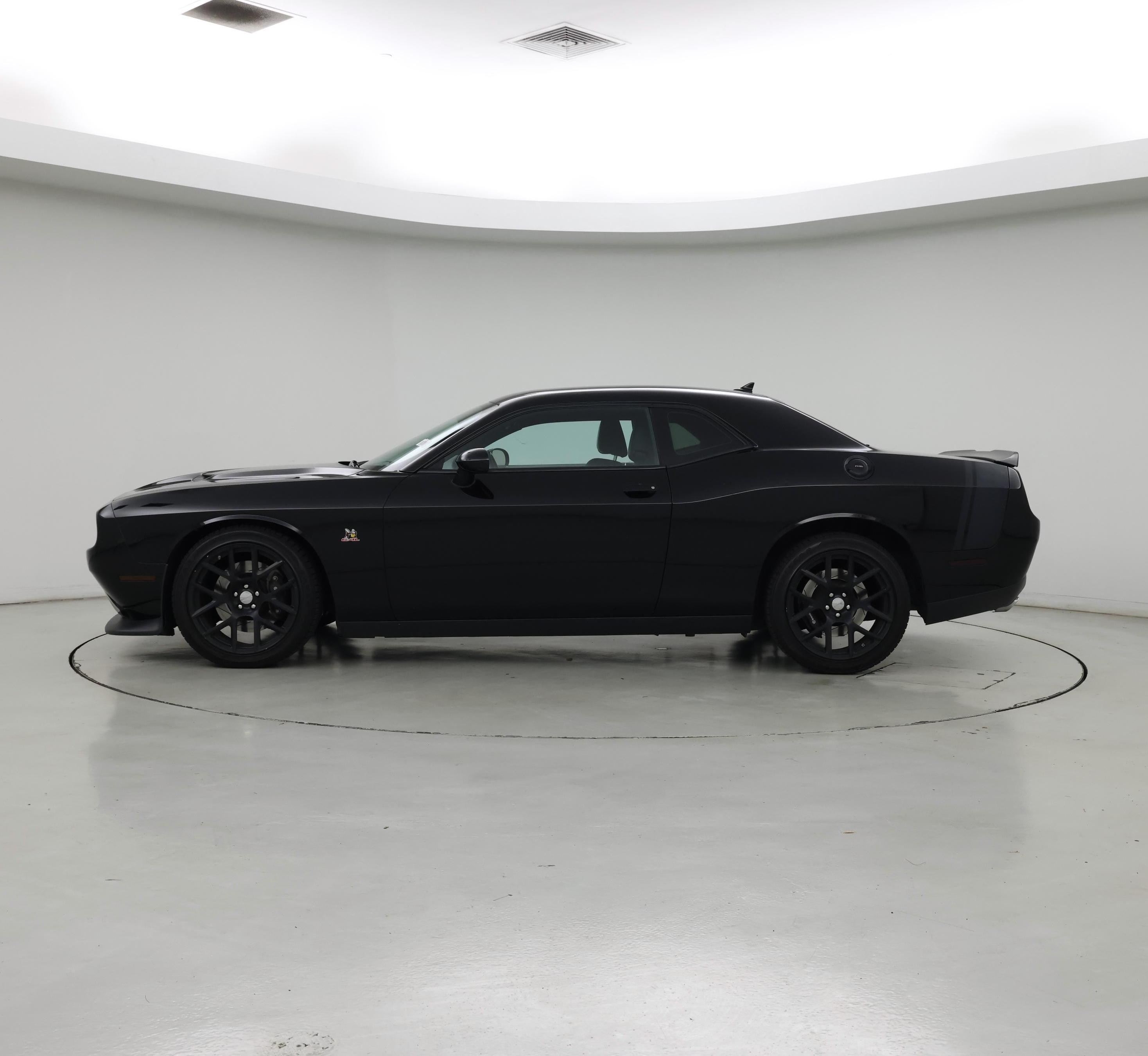 Thumbnail: 2015 Dodge Challenger - 3
