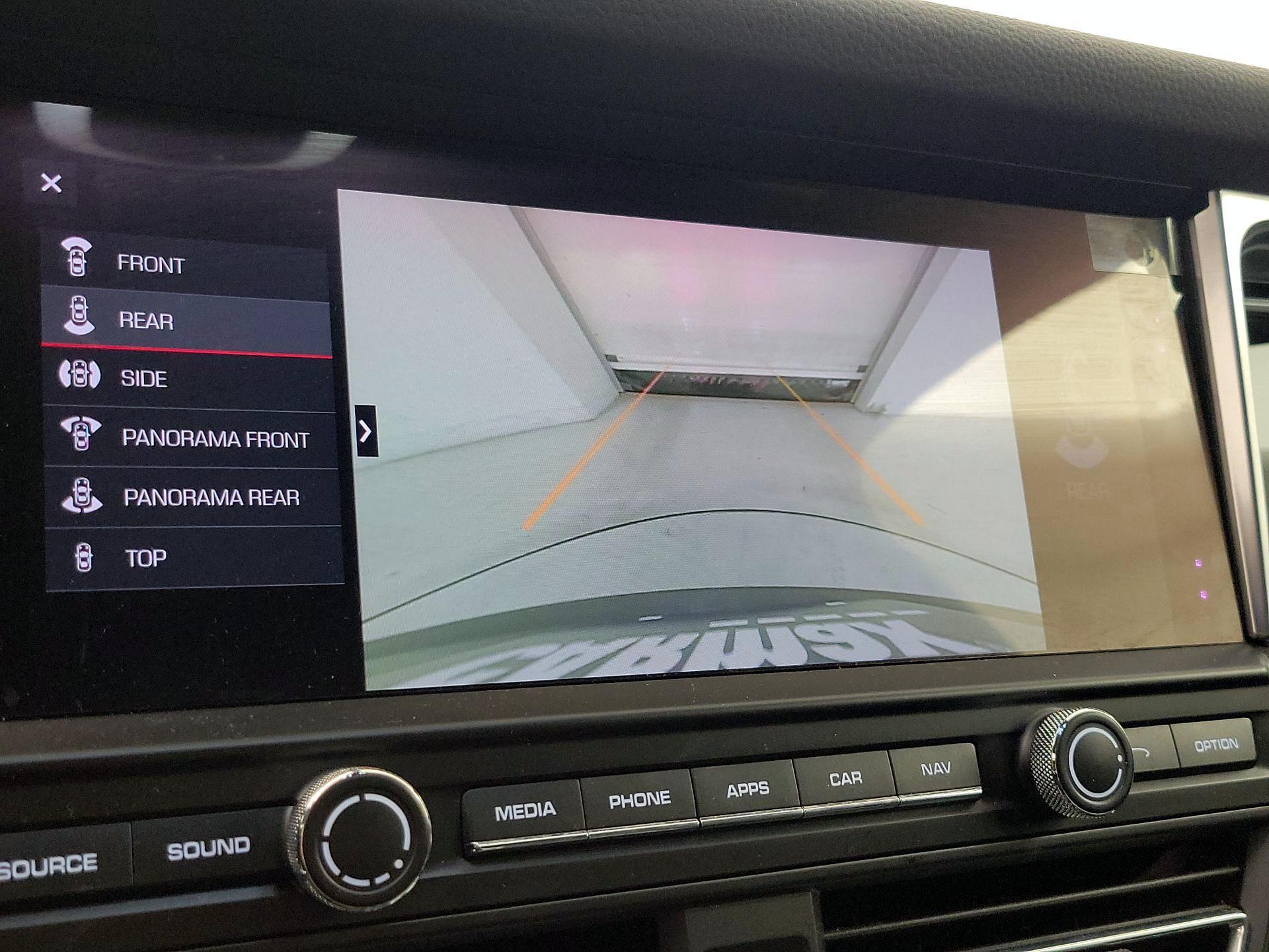 Thumbnail: 2021 Porsche Macan - 15