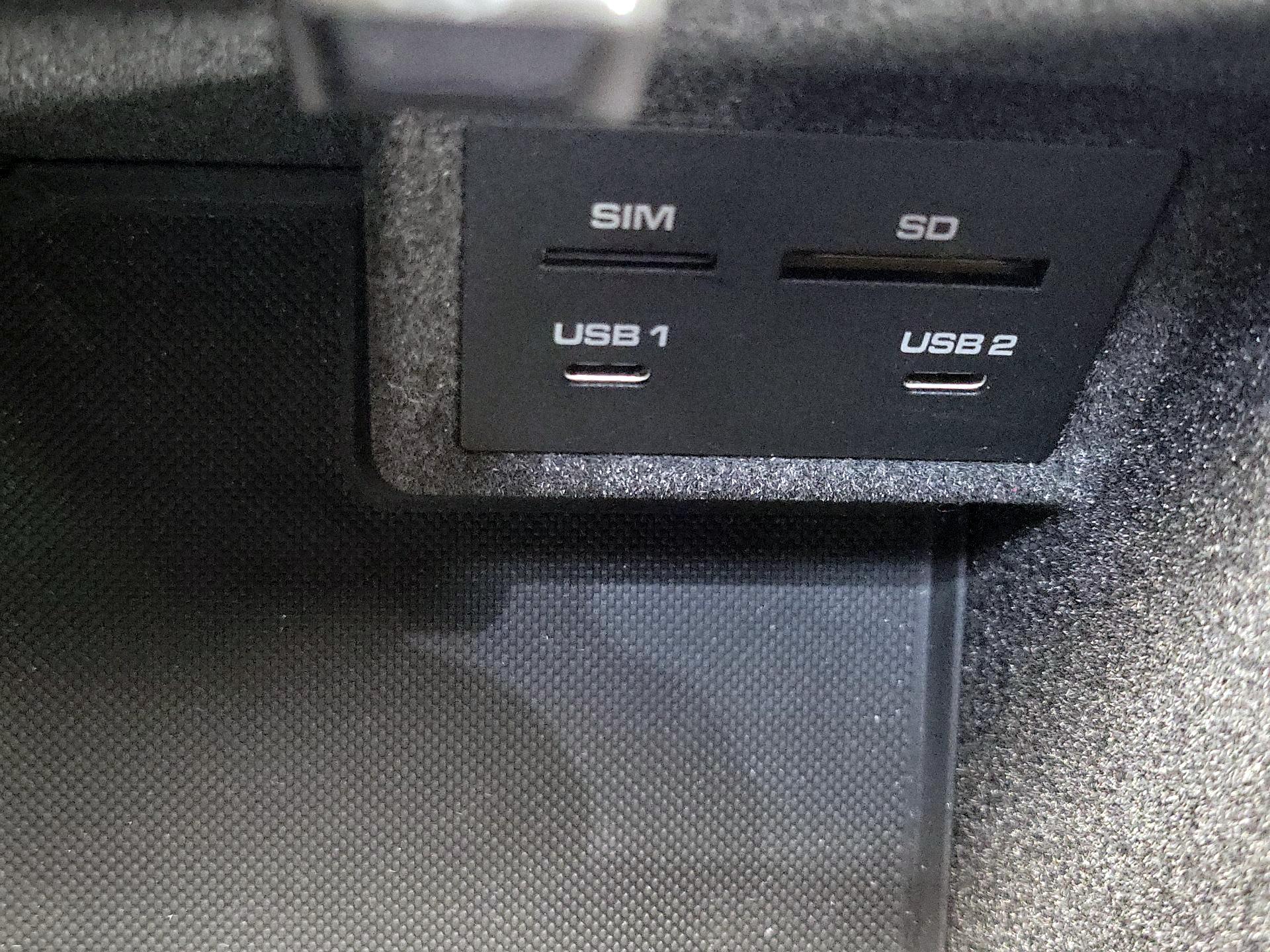 Thumbnail: 2021 Porsche Macan - 19