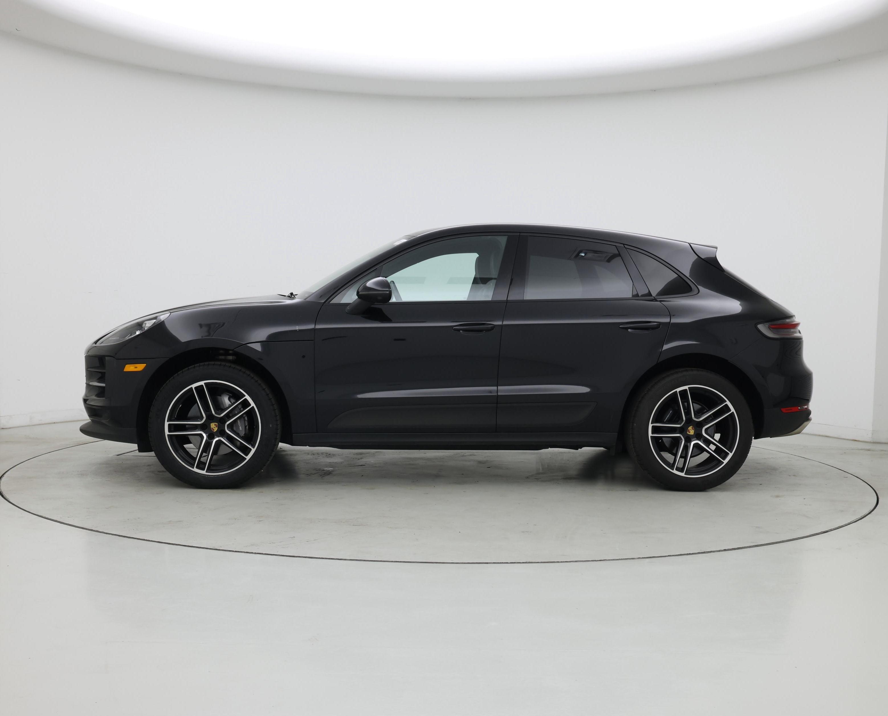 Thumbnail: 2021 Porsche Macan - 3