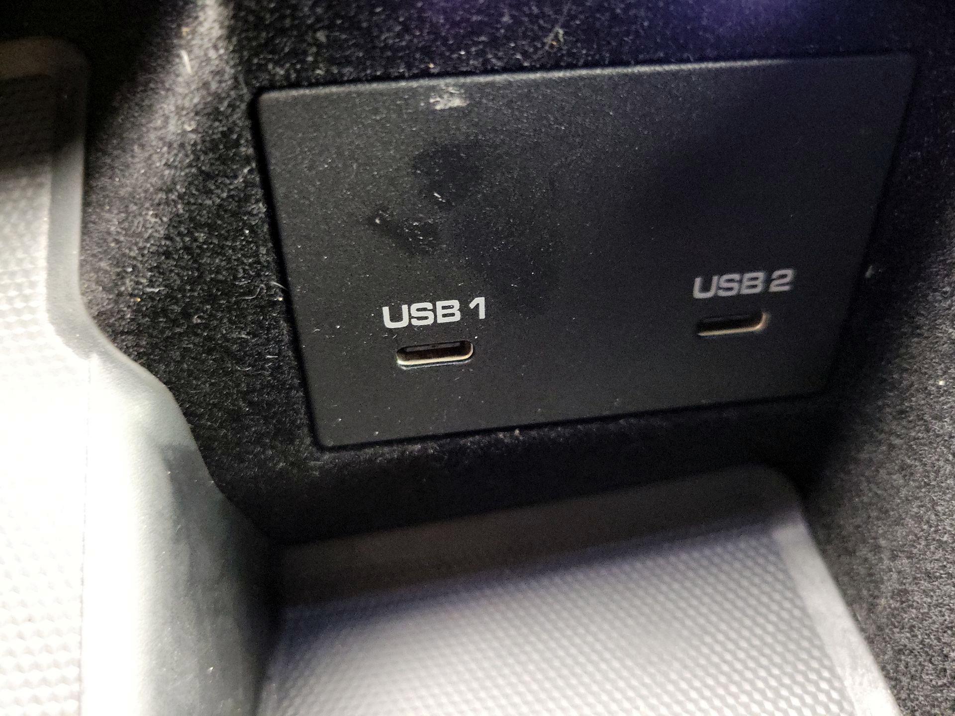 Thumbnail: 2022 Porsche Cayenne - 19