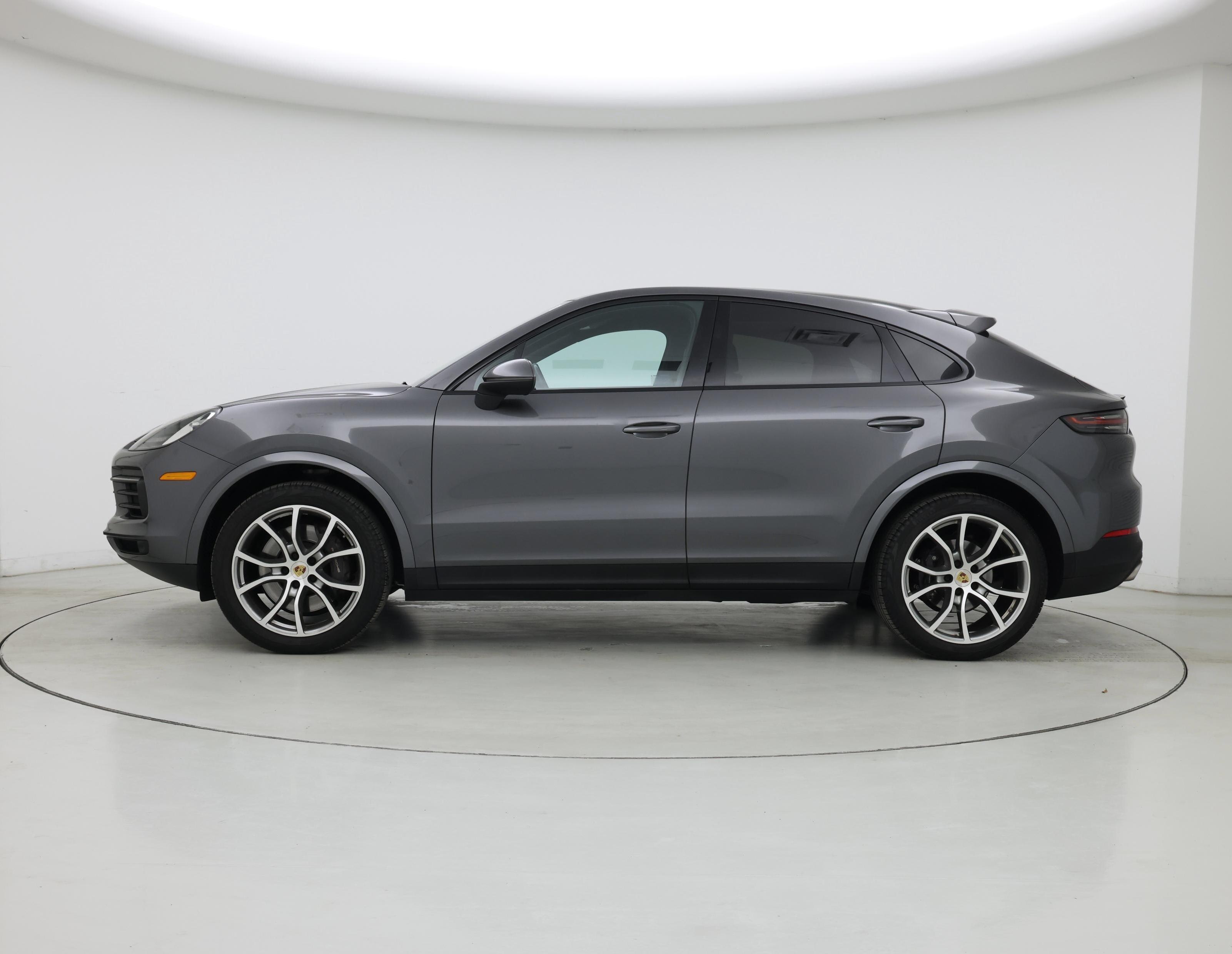 Thumbnail: 2022 Porsche Cayenne - 3