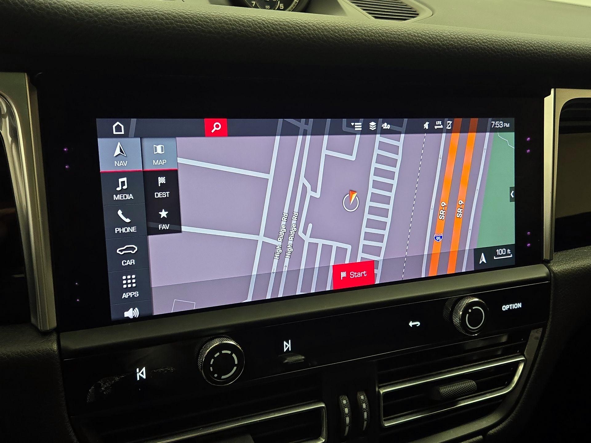 Thumbnail: 2022 Porsche Macan - 14