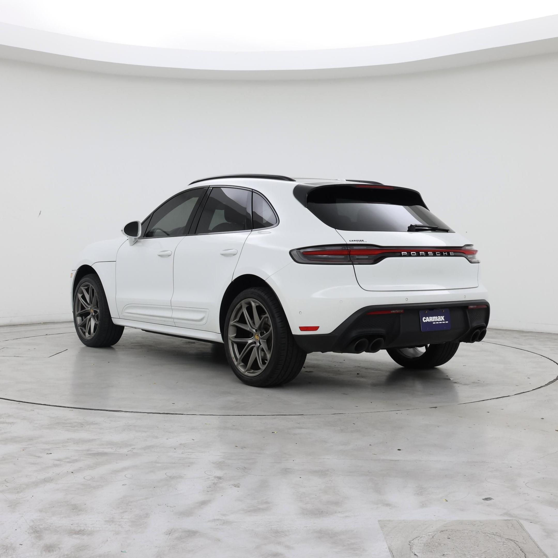 Thumbnail: 2022 Porsche Macan - 2