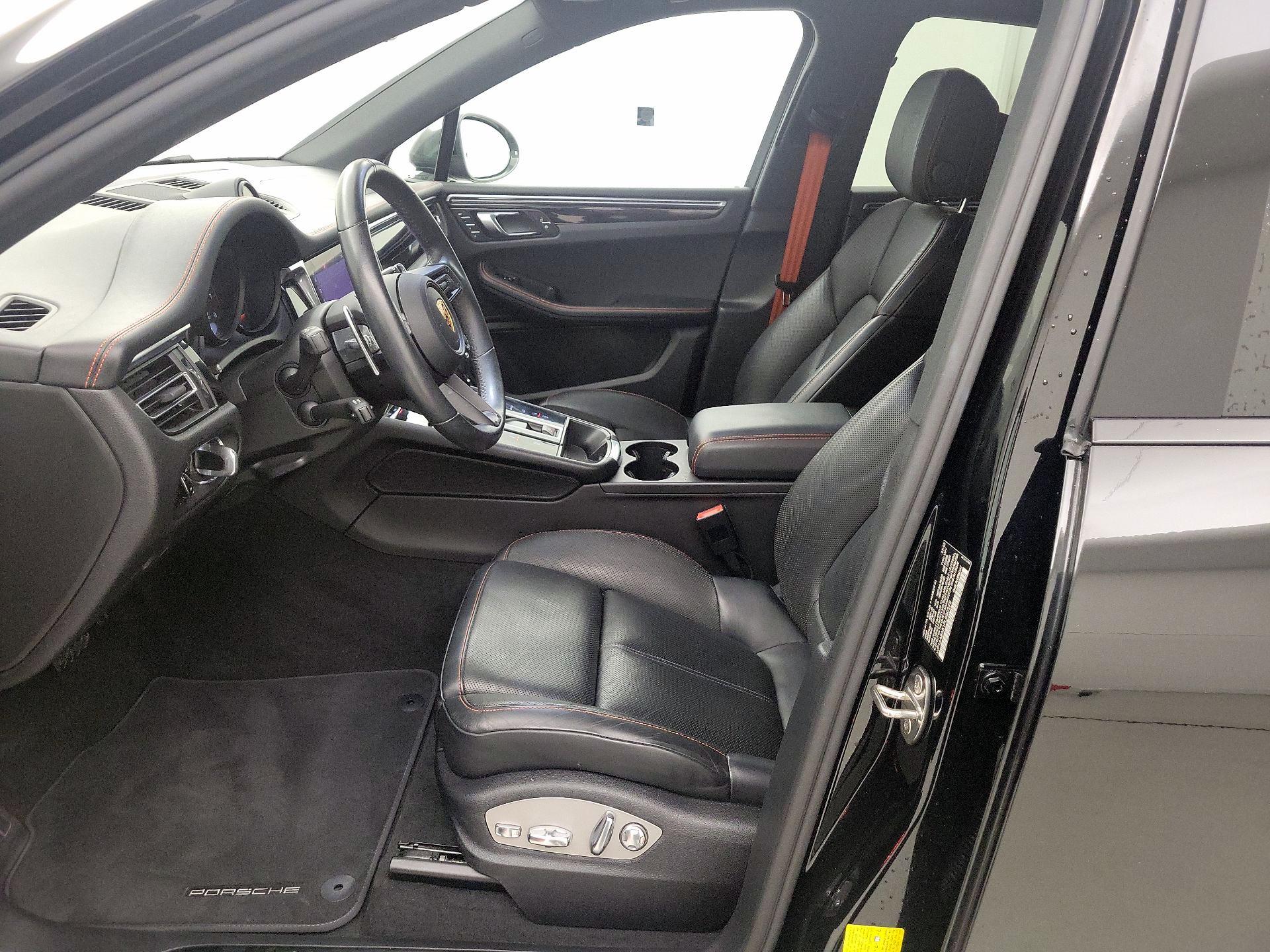 Thumbnail: 2023 Porsche Macan - 11