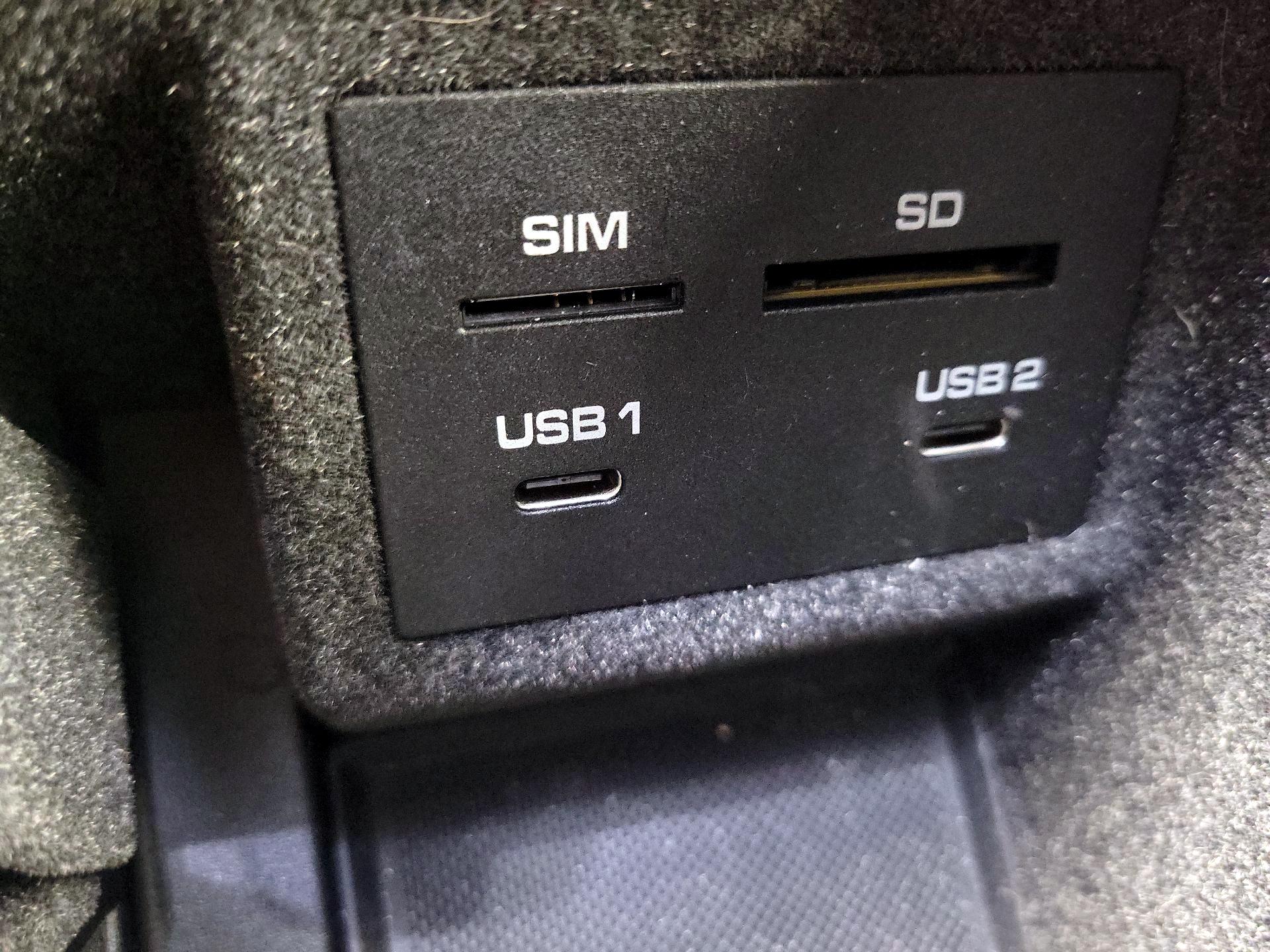 Thumbnail: 2023 Porsche Macan - 19