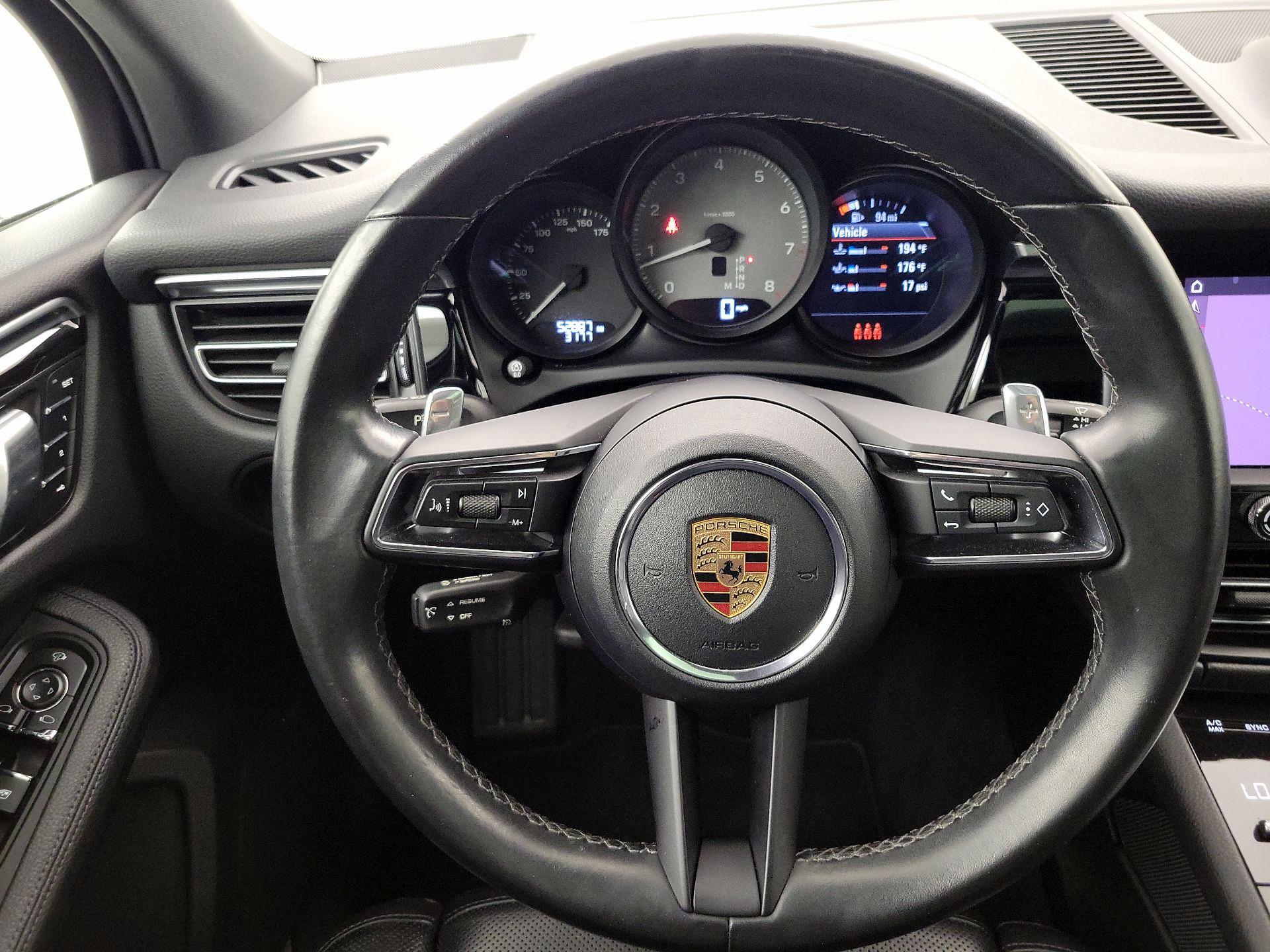 Thumbnail: 2022 Porsche Macan - 10