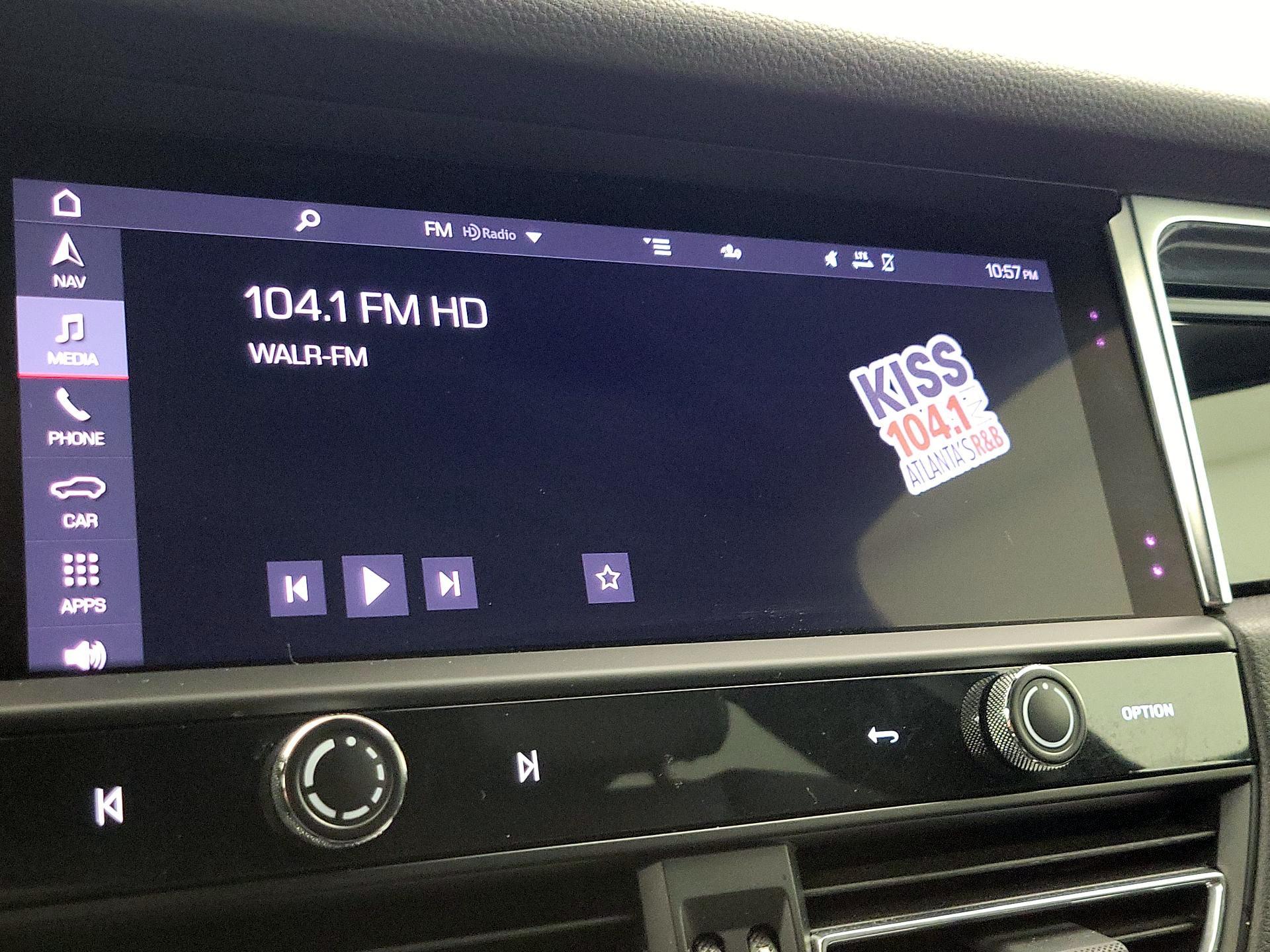 Thumbnail: 2022 Porsche Macan - 16