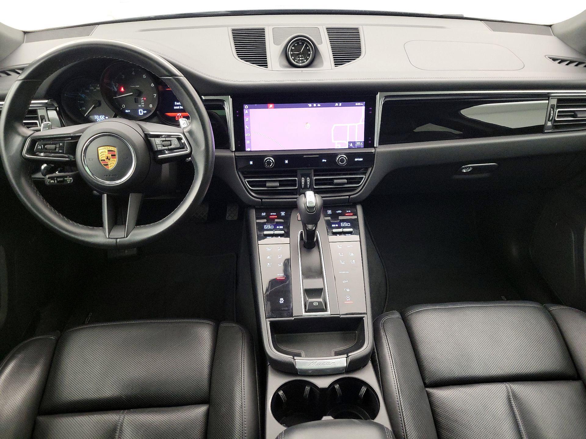 Thumbnail: 2022 Porsche Macan - 9