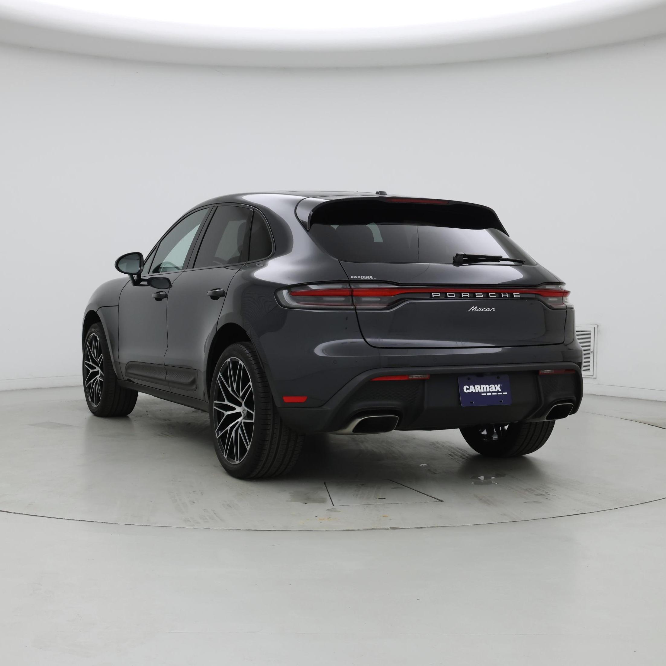 Thumbnail: 2022 Porsche Macan - 2