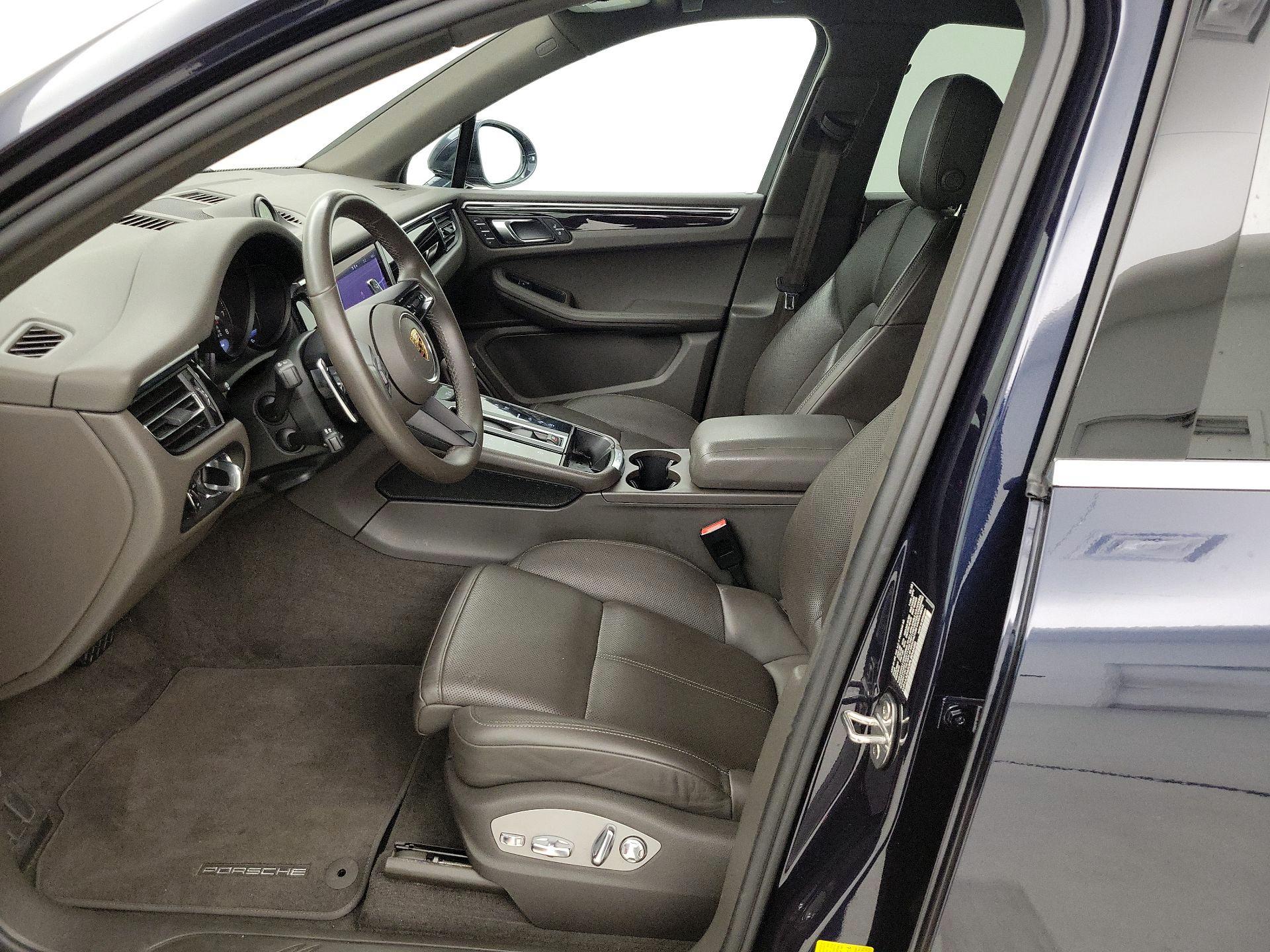 Thumbnail: 2023 Porsche Macan - 11