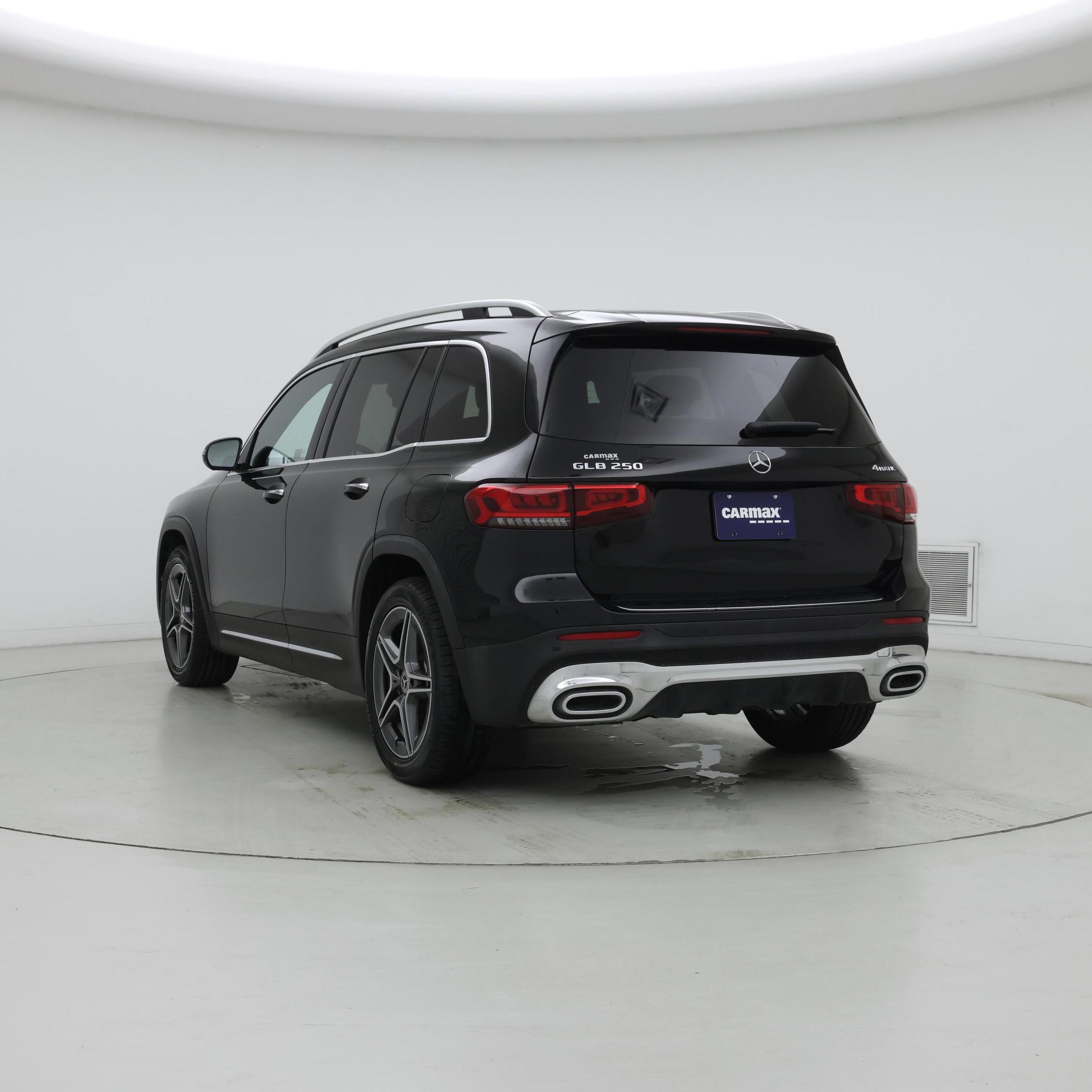 Thumbnail: 2022 Mercedes-Benz GLB - 2