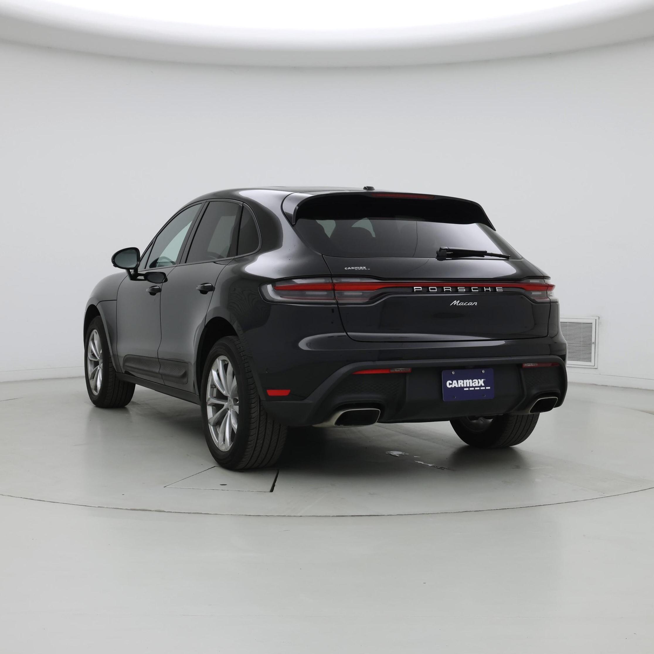 Thumbnail: 2022 Porsche Macan - 2