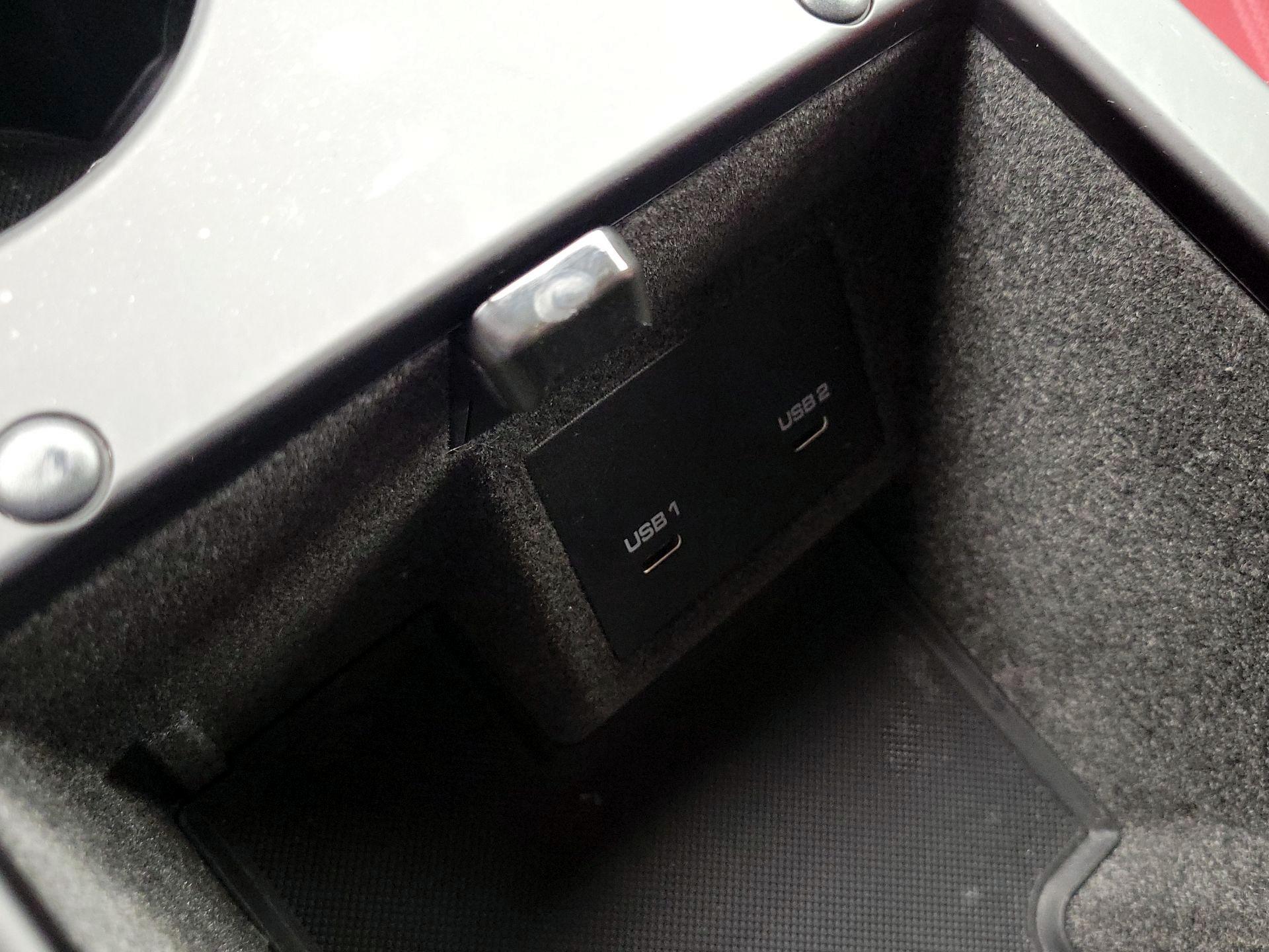 Thumbnail: 2022 Porsche Macan - 19