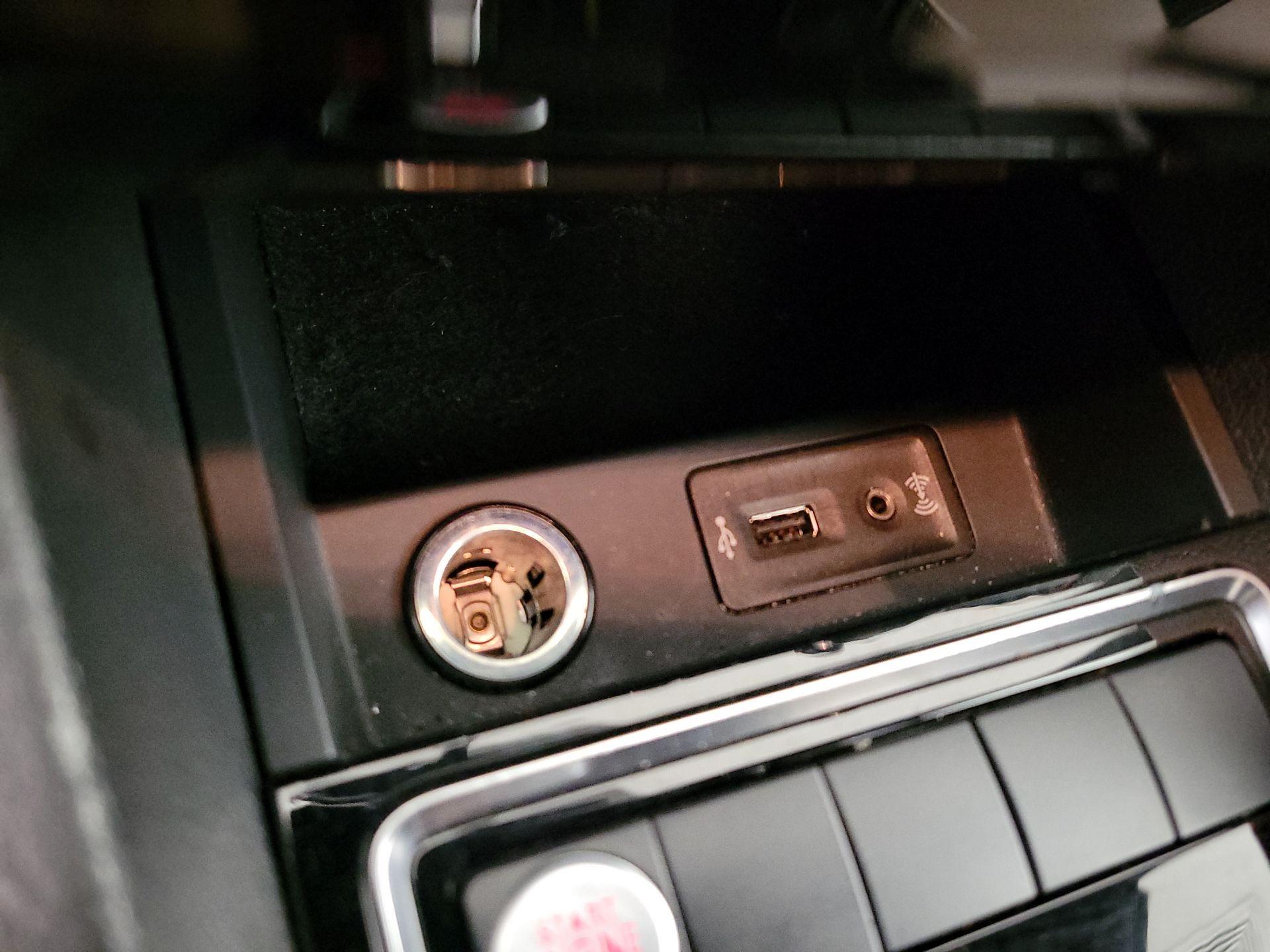 Thumbnail: 2016 Volkswagen Jetta - 19