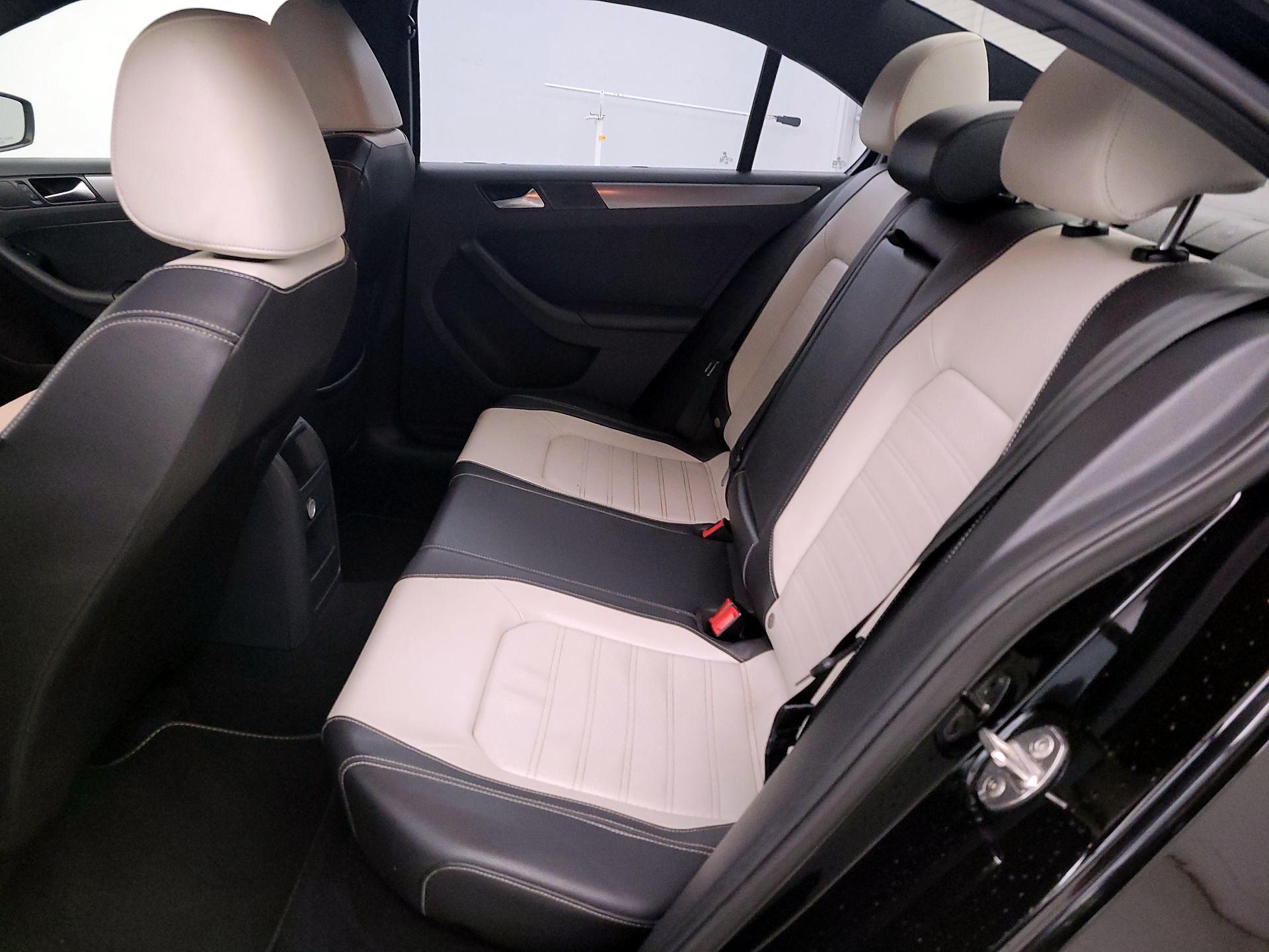 Thumbnail: 2016 Volkswagen Jetta - 20