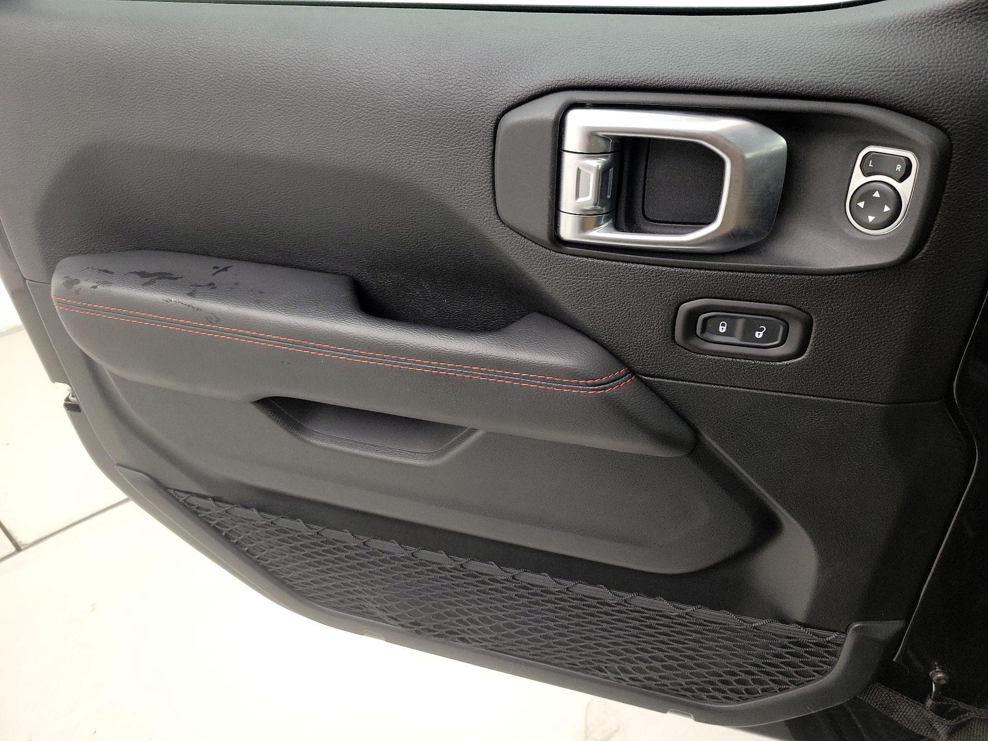 Thumbnail: 2020 Jeep Gladiator - 12