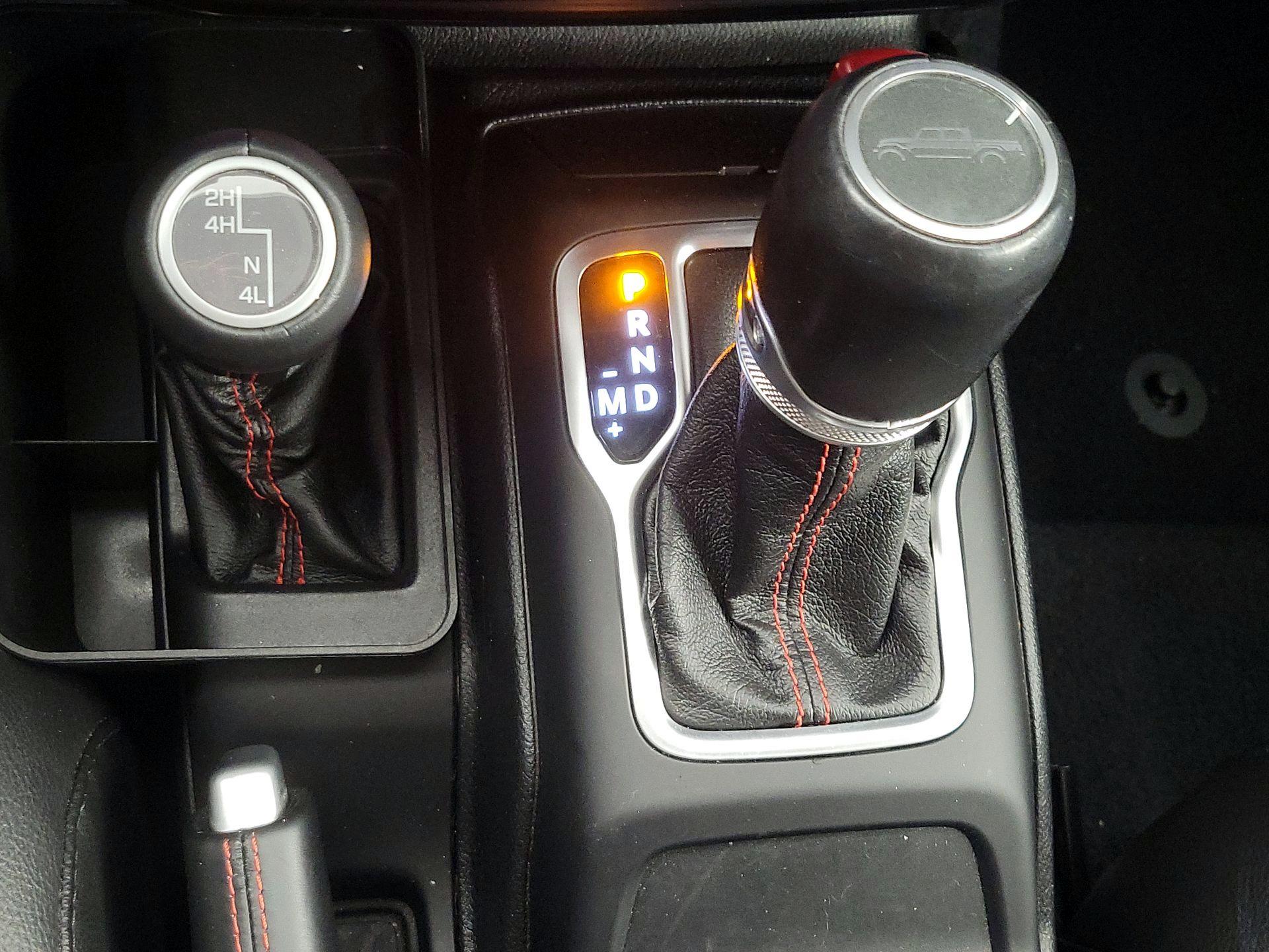 Thumbnail: 2020 Jeep Gladiator - 18