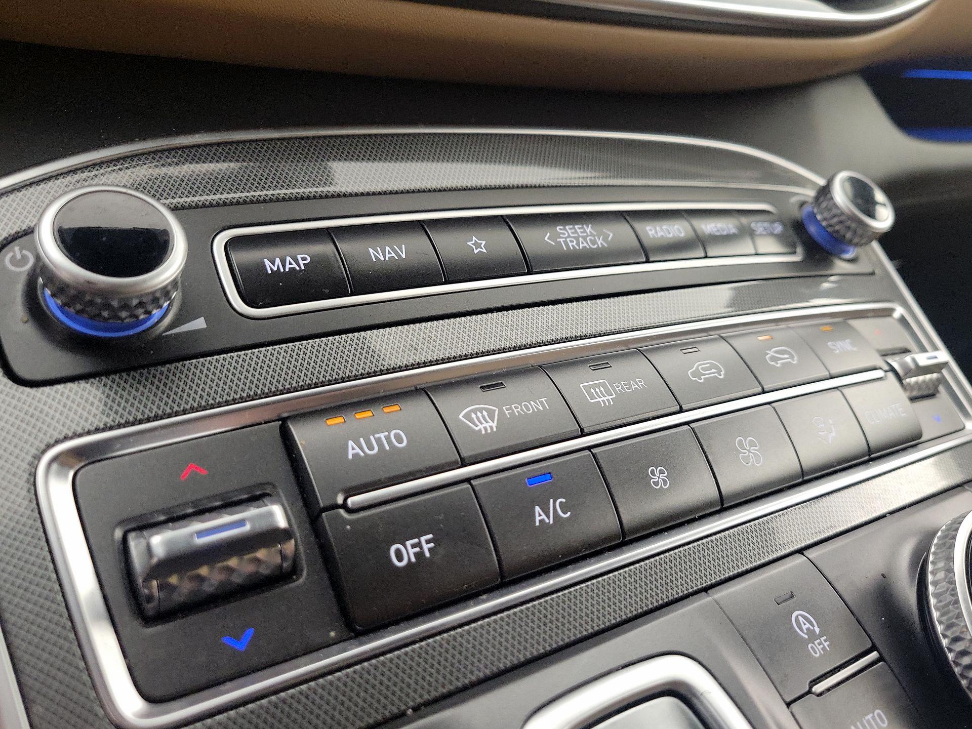 Thumbnail: 2023 Hyundai Santa Fe - 17