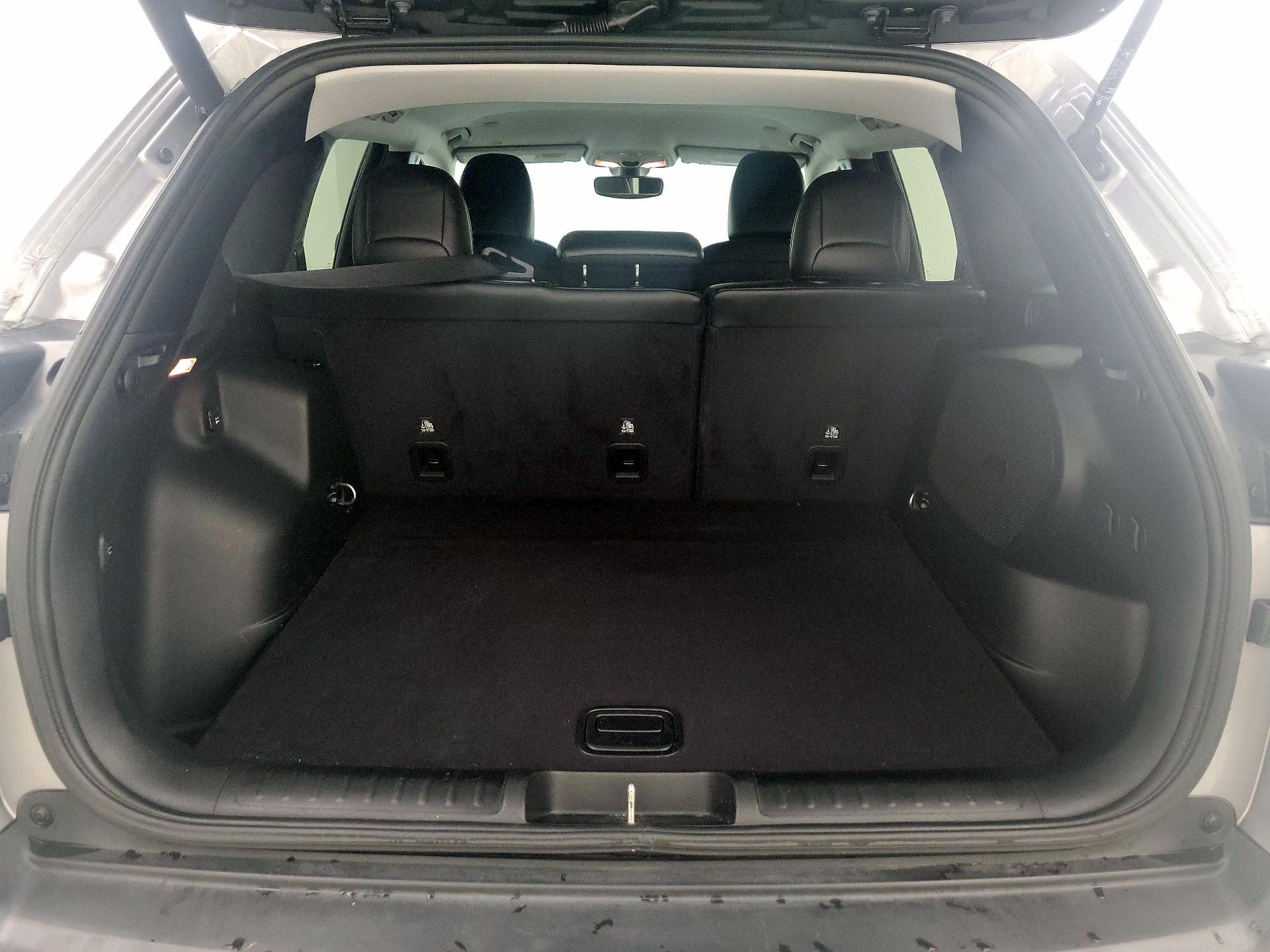 Thumbnail: 2020 Jeep Cherokee - 20