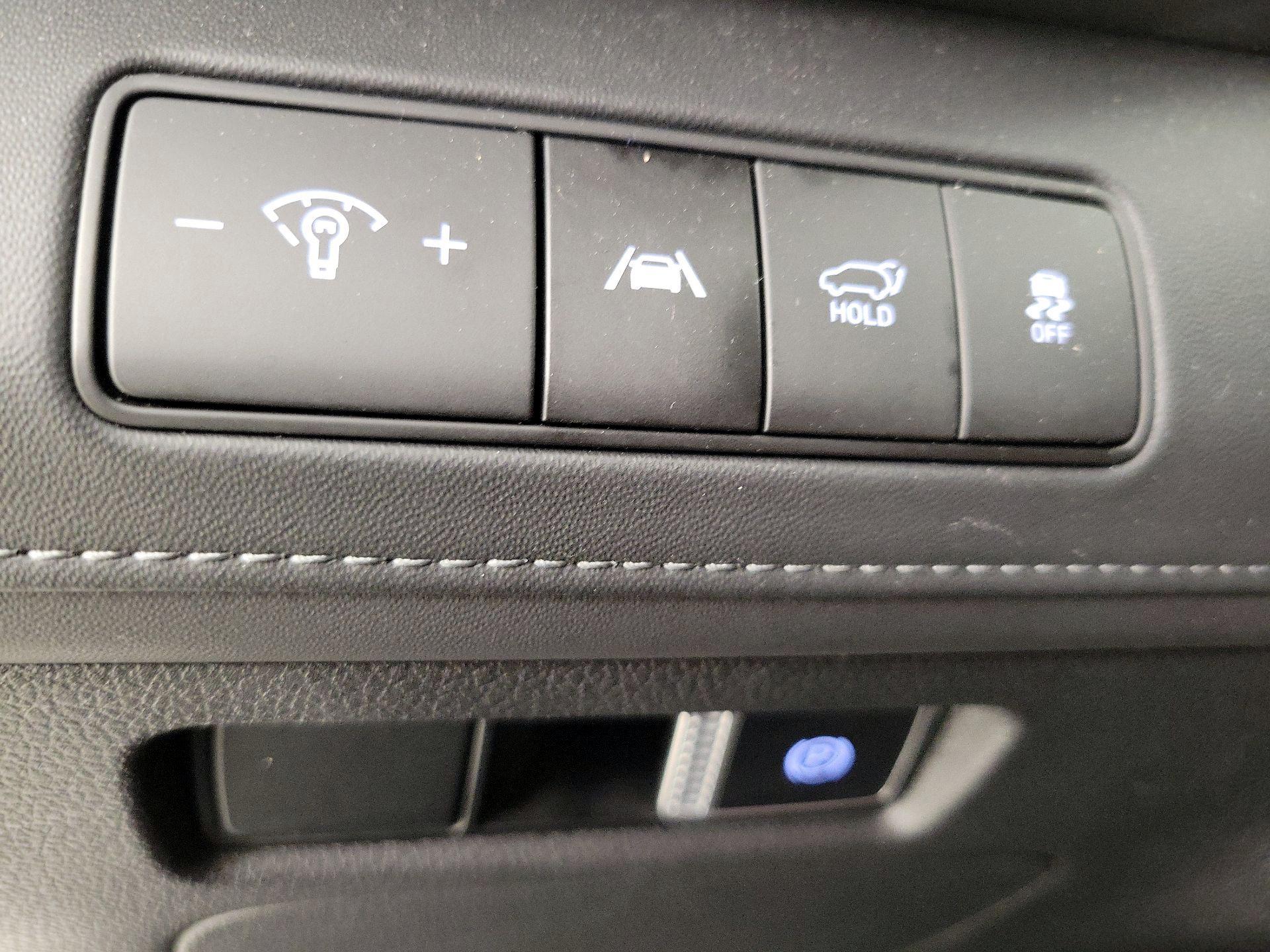 Thumbnail: 2023 Hyundai Santa Fe - 13