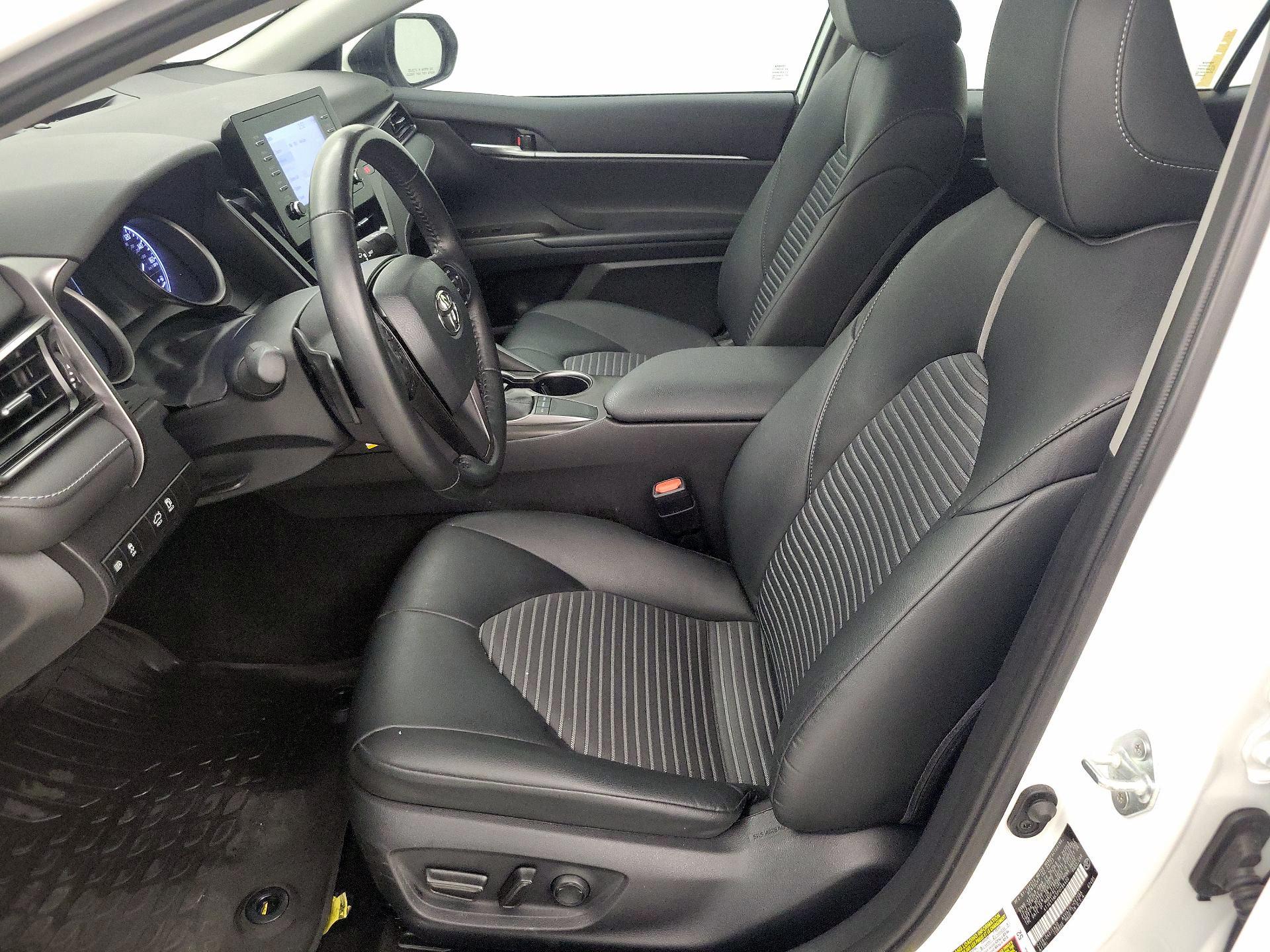 Thumbnail: 2023 Toyota Camry - 11