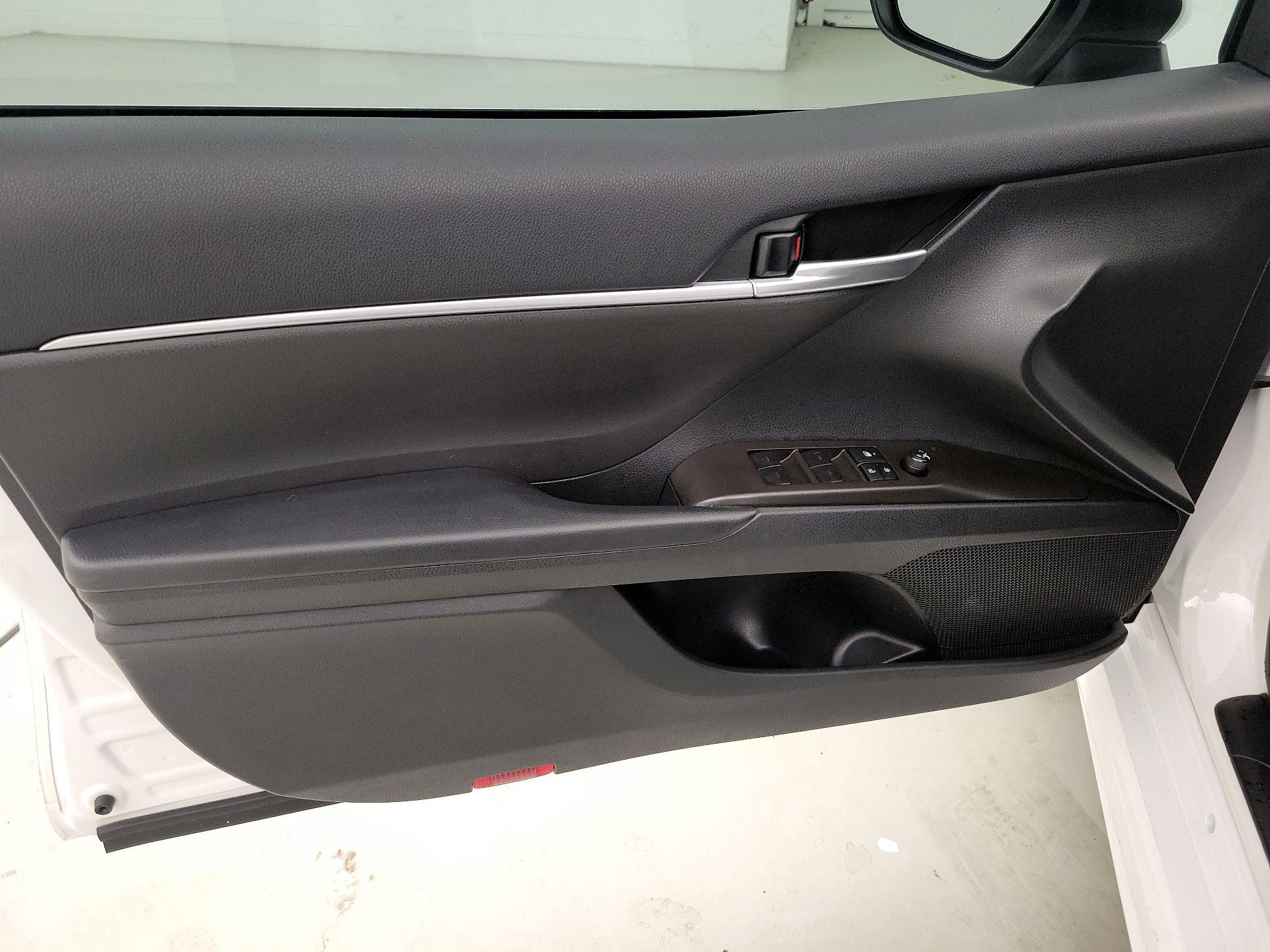 Thumbnail: 2023 Toyota Camry - 12