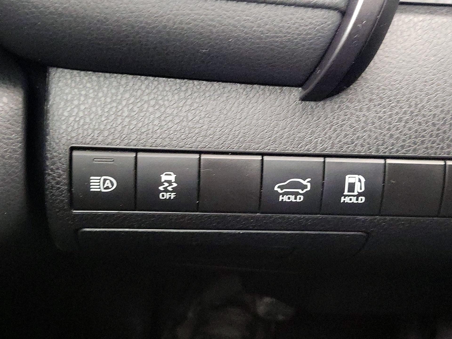 Thumbnail: 2023 Toyota Camry - 13