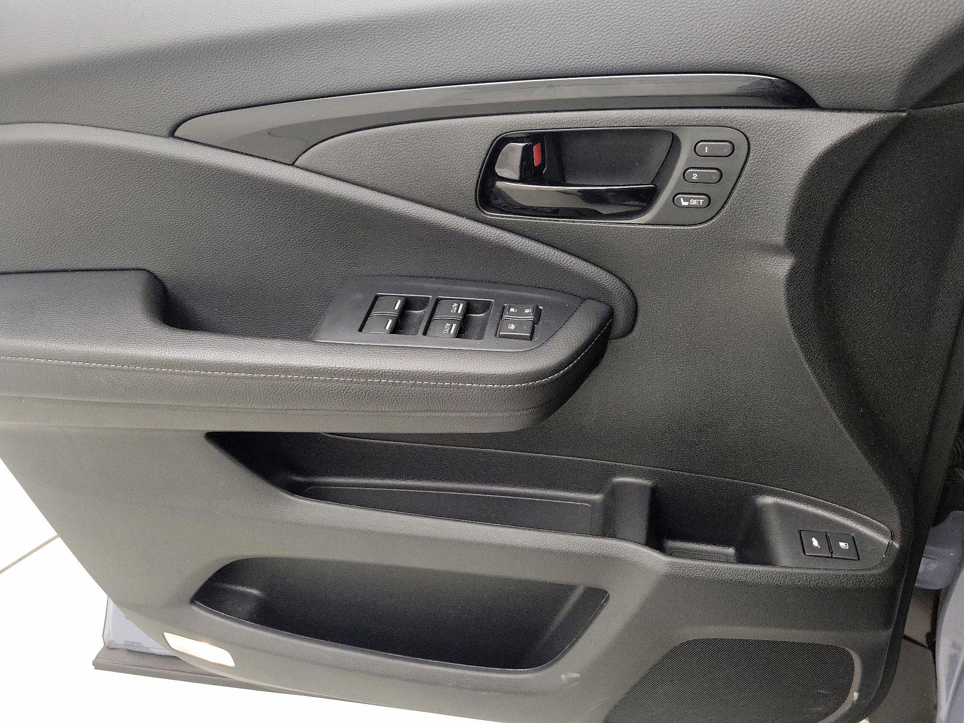 Thumbnail: 2022 Honda Passport - 12