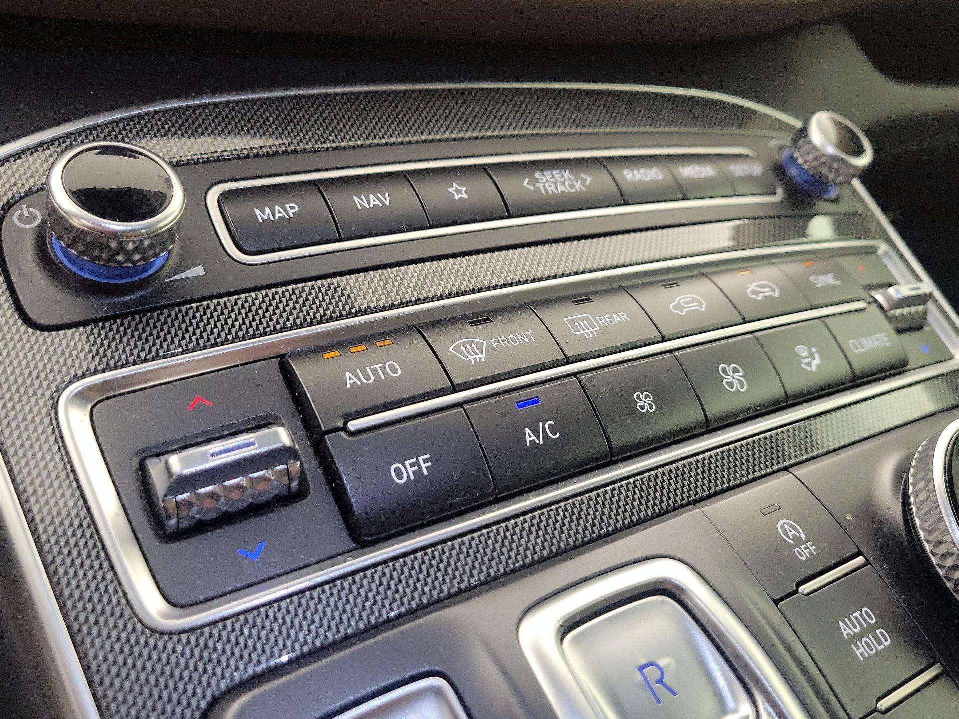 Thumbnail: 2023 Hyundai Santa Fe - 17