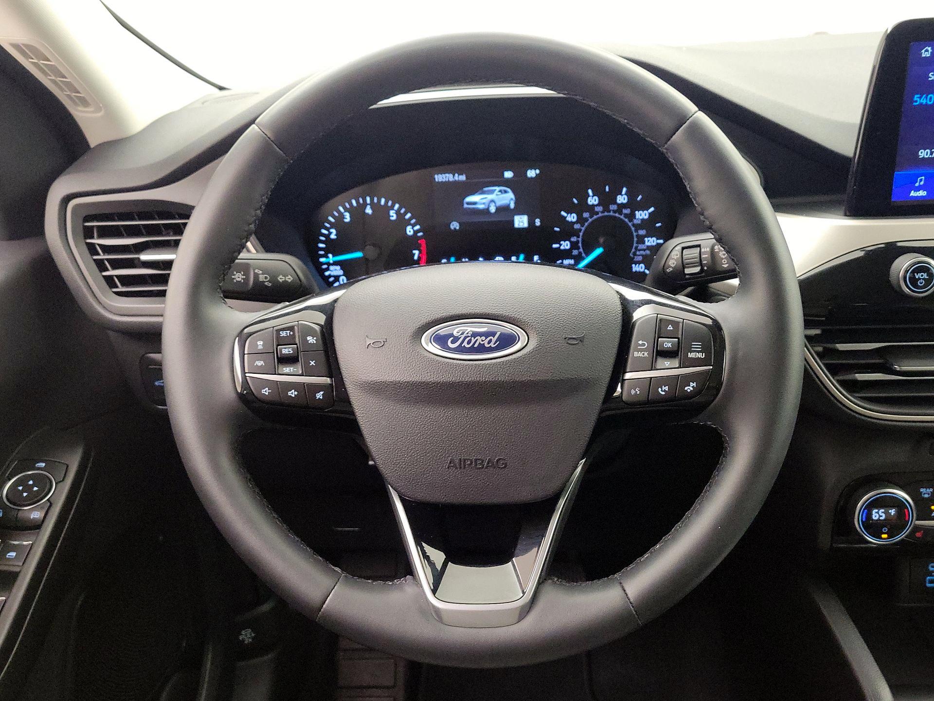 Thumbnail: 2021 Ford Escape - 10