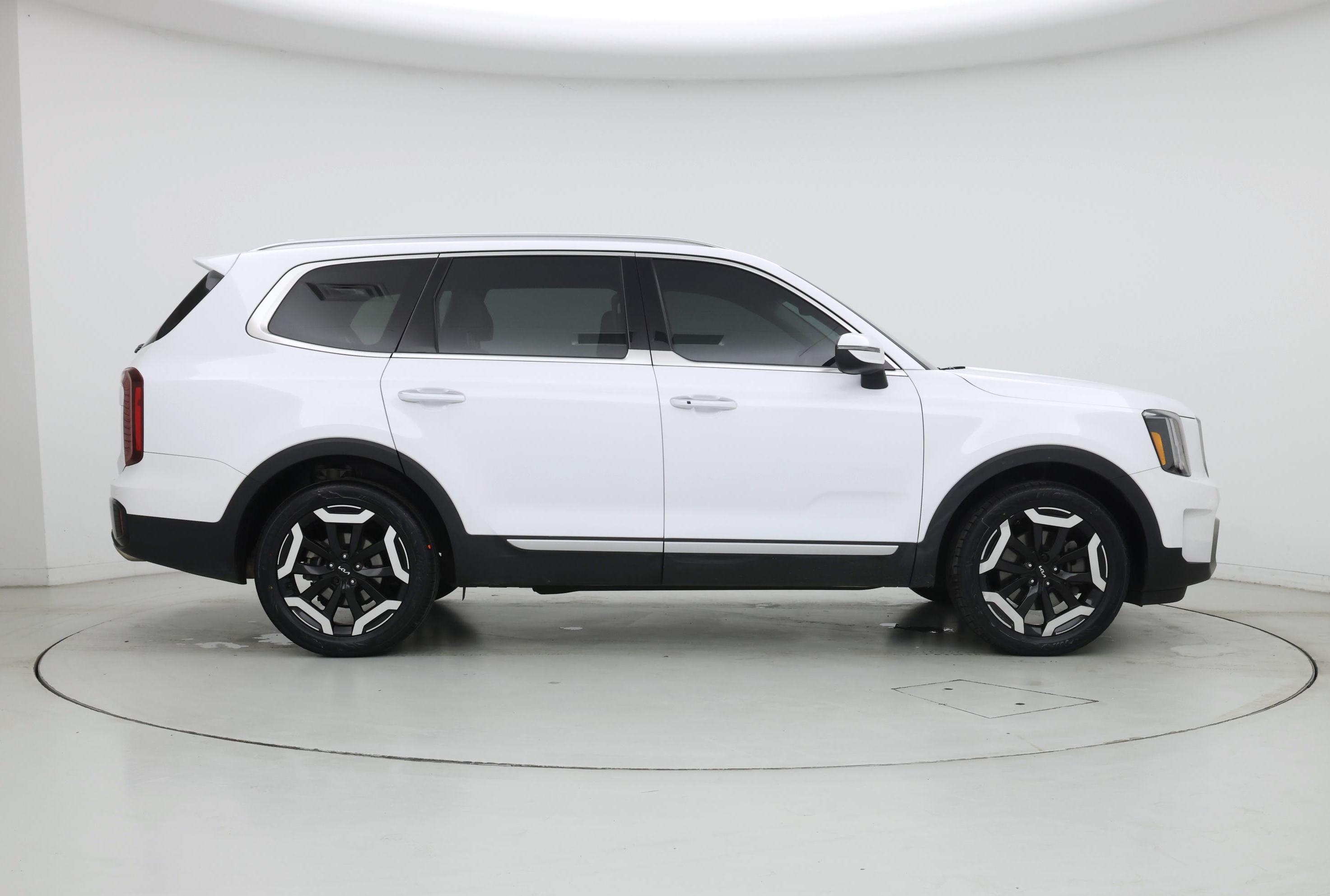Thumbnail: 2023 Kia Telluride - 7
