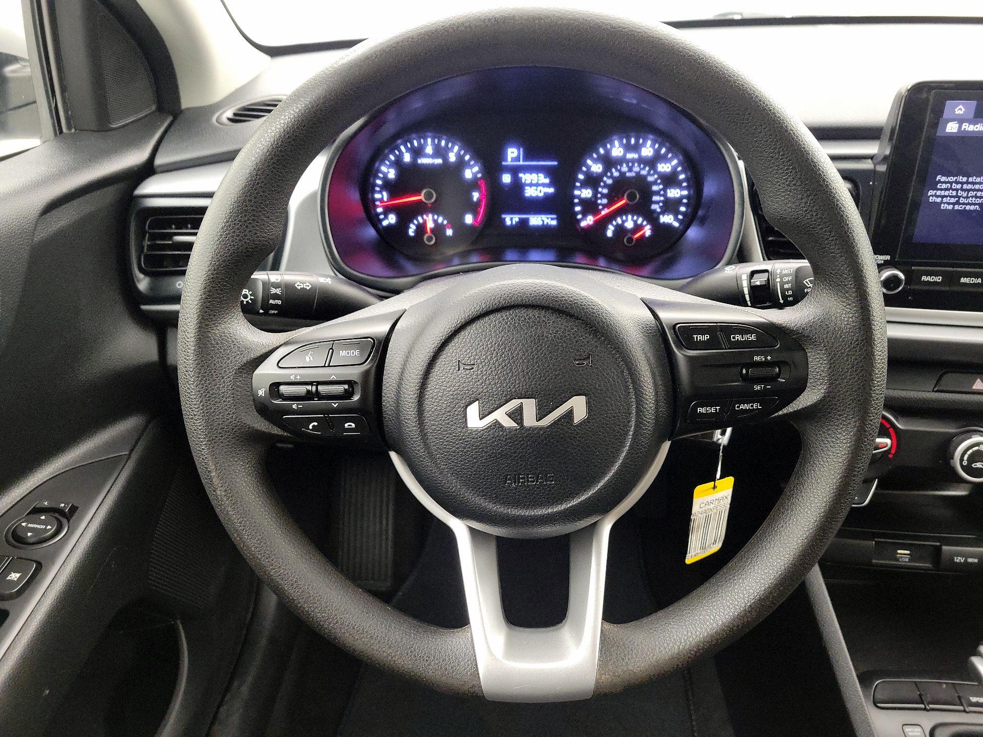 Thumbnail: 2023 Kia Rio - 10