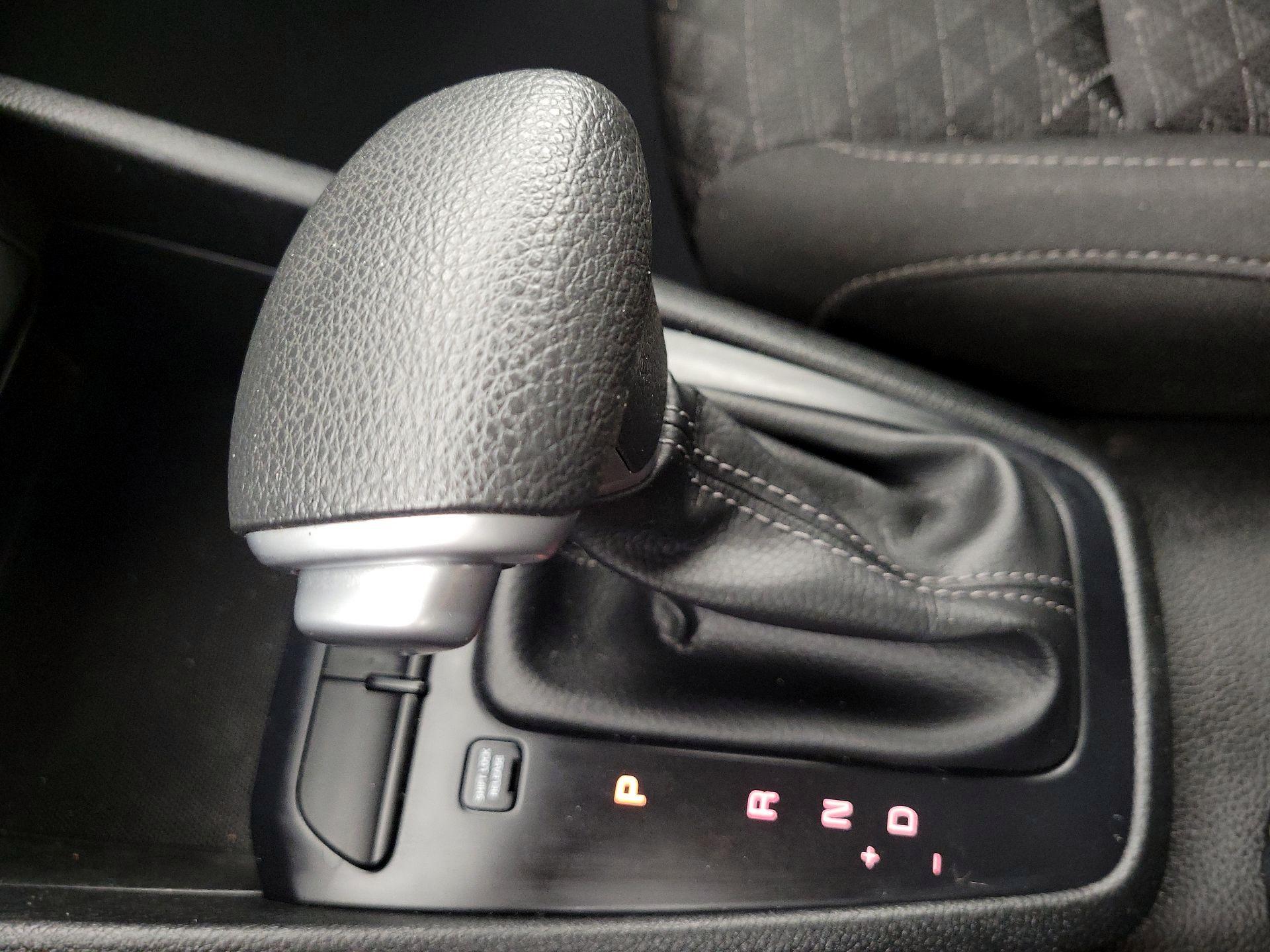 Thumbnail: 2023 Kia Rio - 17