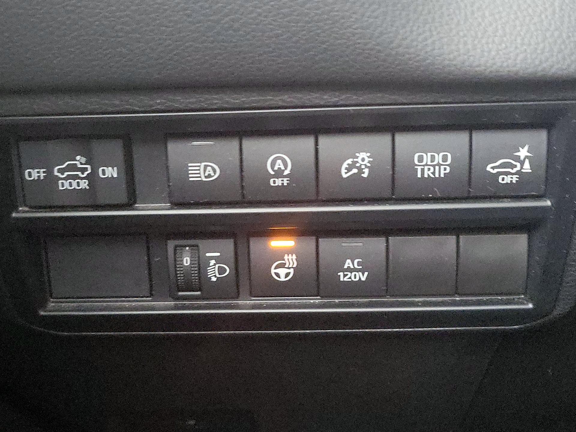 Thumbnail: 2023 Toyota Tundra - 13