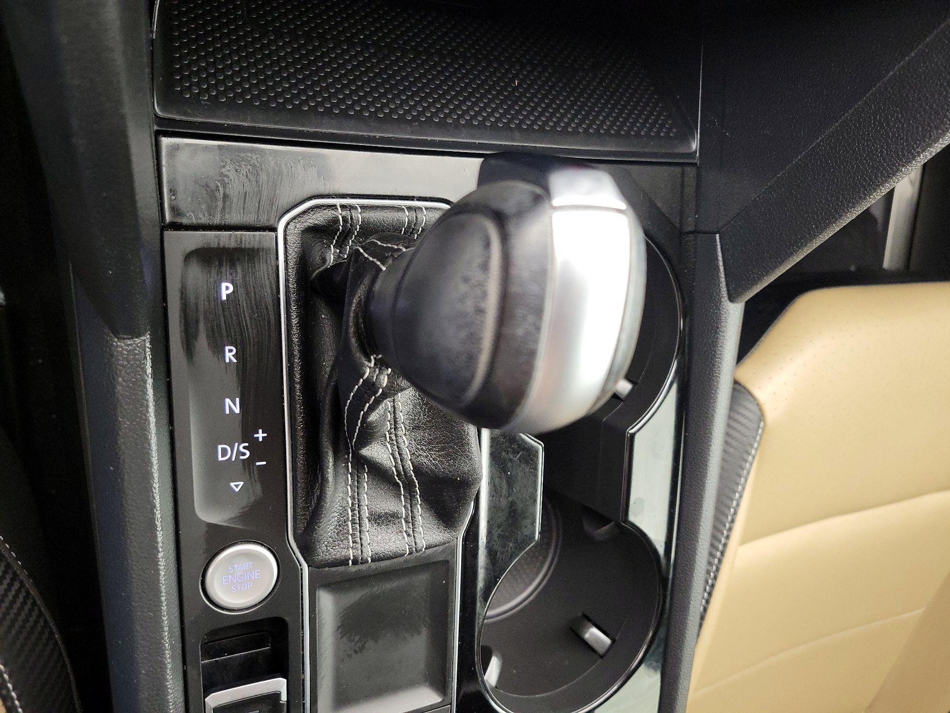 Thumbnail: 2023 Volkswagen Atlas - 17