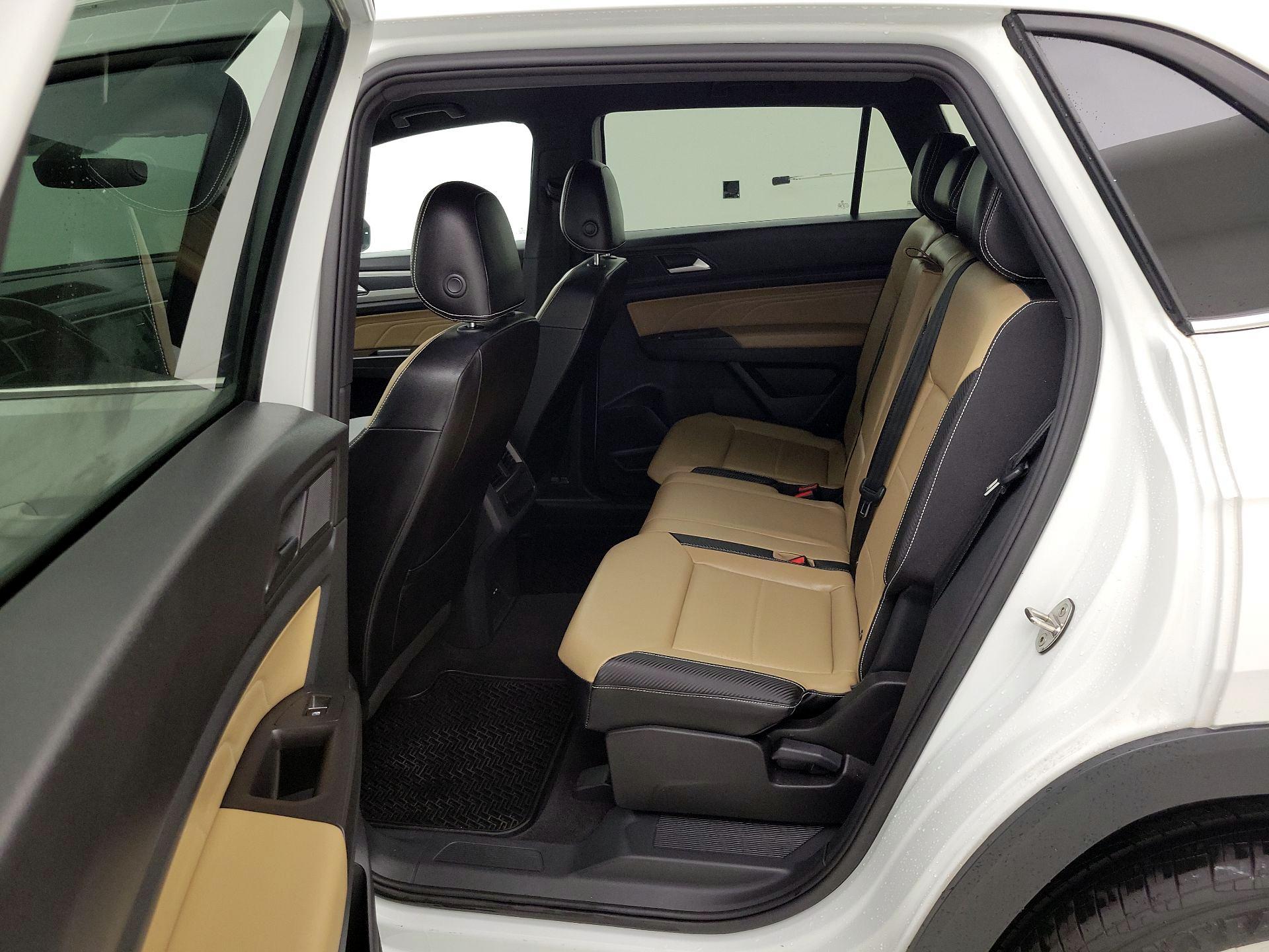 Thumbnail: 2023 Volkswagen Atlas - 19