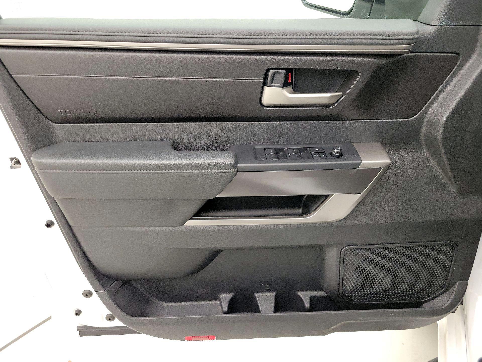 Thumbnail: 2022 Toyota Tundra - 12